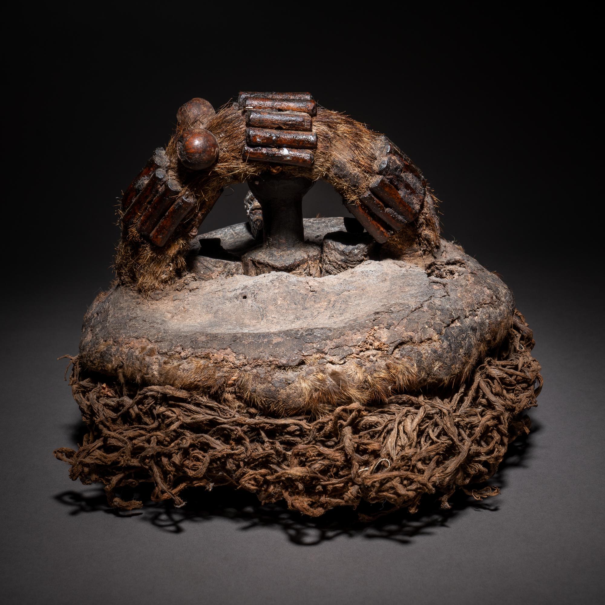 19th Century Late 19th or Early 20th Century Tribal Luba Divination Basket, D.R. Congo
