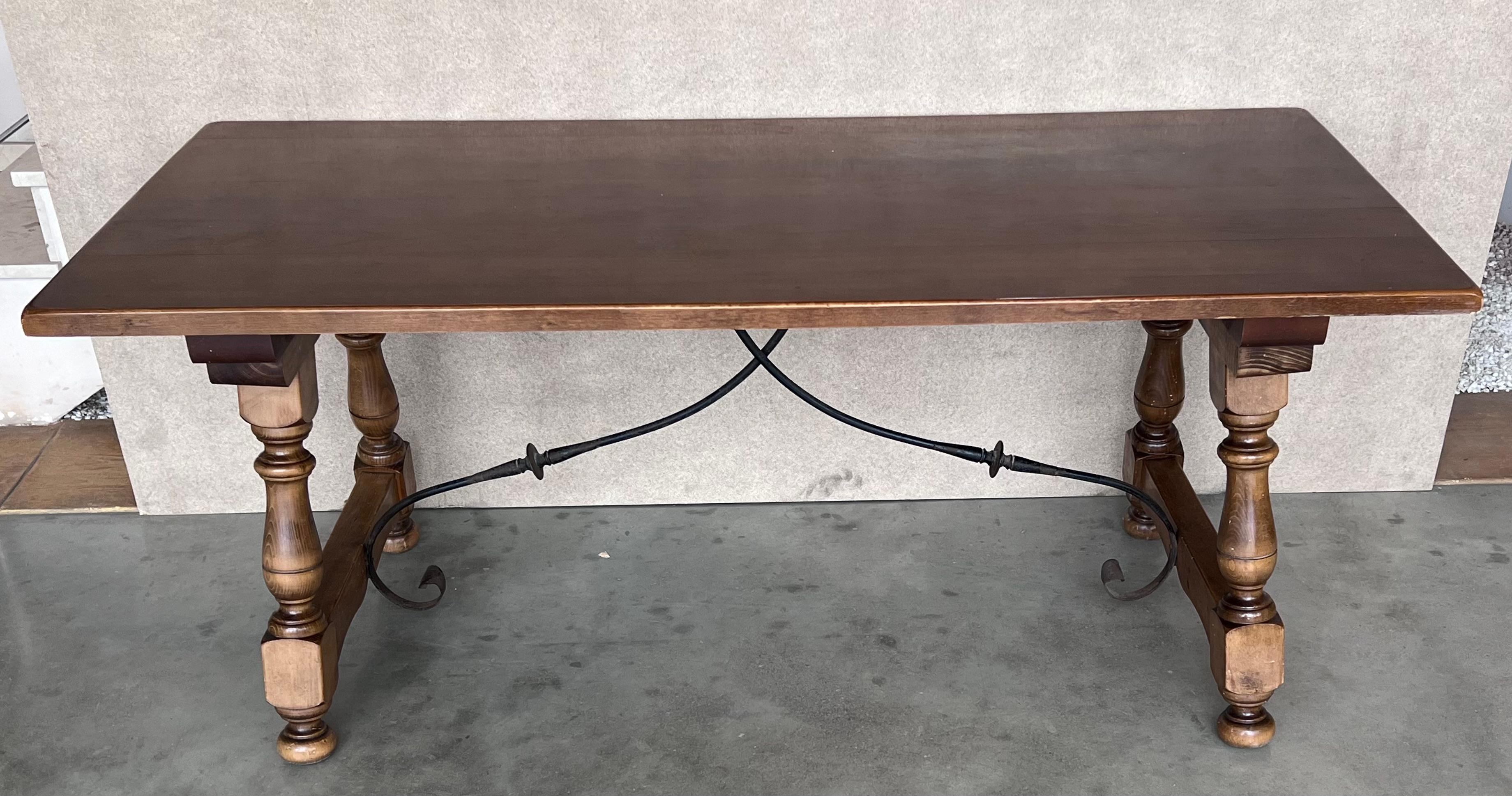 Late 19th Spanish Walnut Dining Fratino Table with Iron Stretcher In Good Condition For Sale In Miami, FL