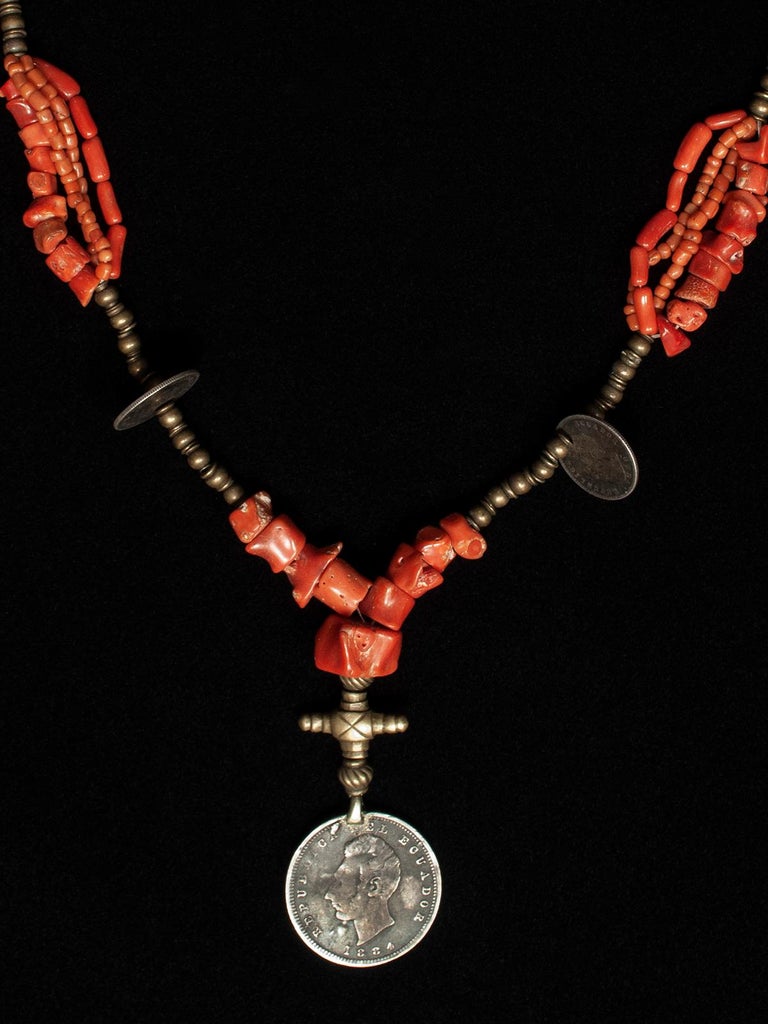 Collier Court Ancien En Corail Rouge Saumoné - XXe Siècle - Bijou Vintage Ethnique