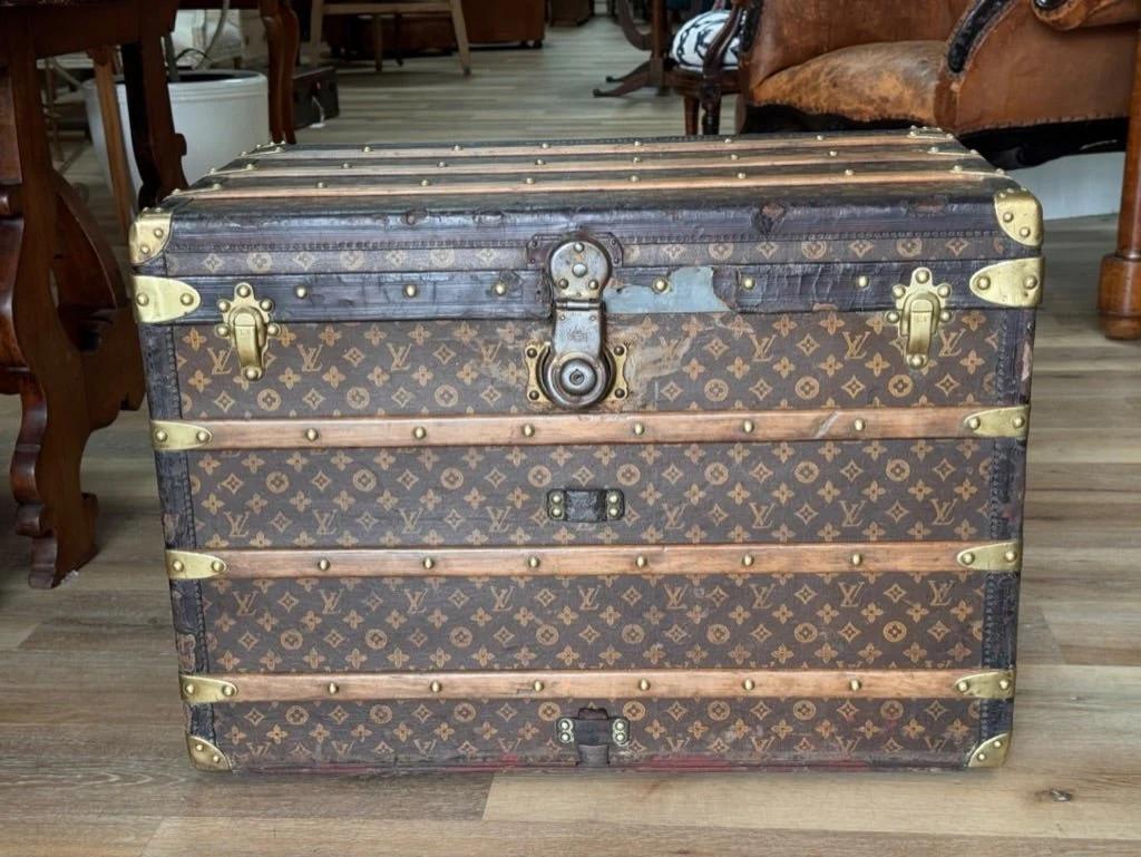 Baule a vapore Louis Vuitton, un primo modello, francese, fine XIX-inizio XX secolo  con il numero di serie 148289 e il monogramma 