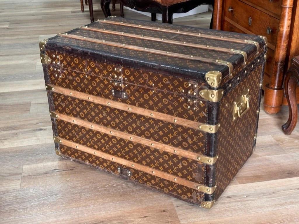 Francese Baule a vapore Louis Vuitton della fine del XIX secolo o dell'inizio del XX secolo in vendita