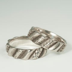 Coppia di bracciali tribali in argento della fine del XIX secolo o dell'inizio del XX secolo, Marocco