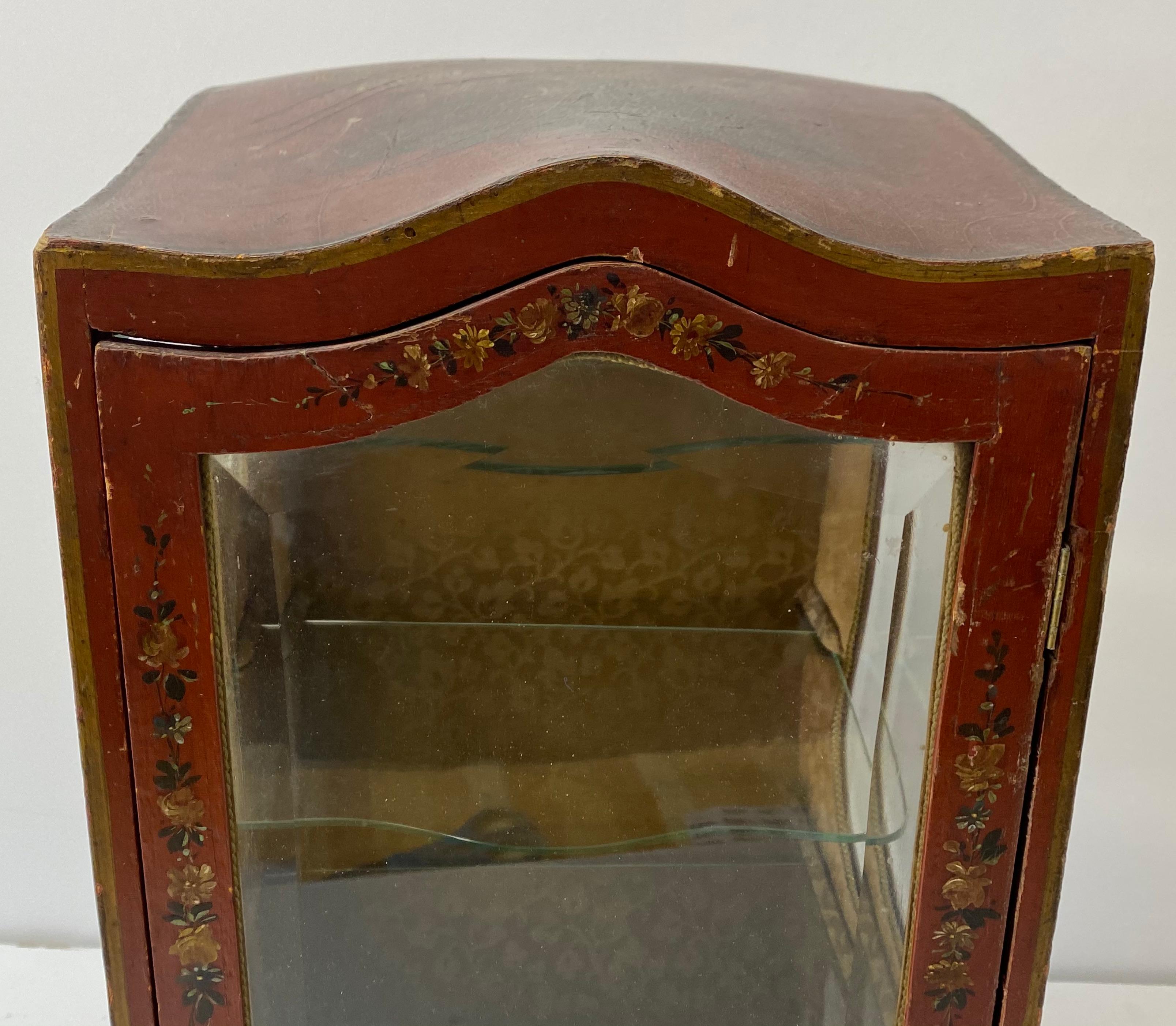 Late 19th to Early 20th Century Sedan Chair Miniature Table Top Display Cabinet In Good Condition For Sale In San Francisco, CA