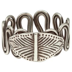Brazalete de serpiente de alambre de plata de finales del siglo XIX o principios del XX, Rajastán, India
