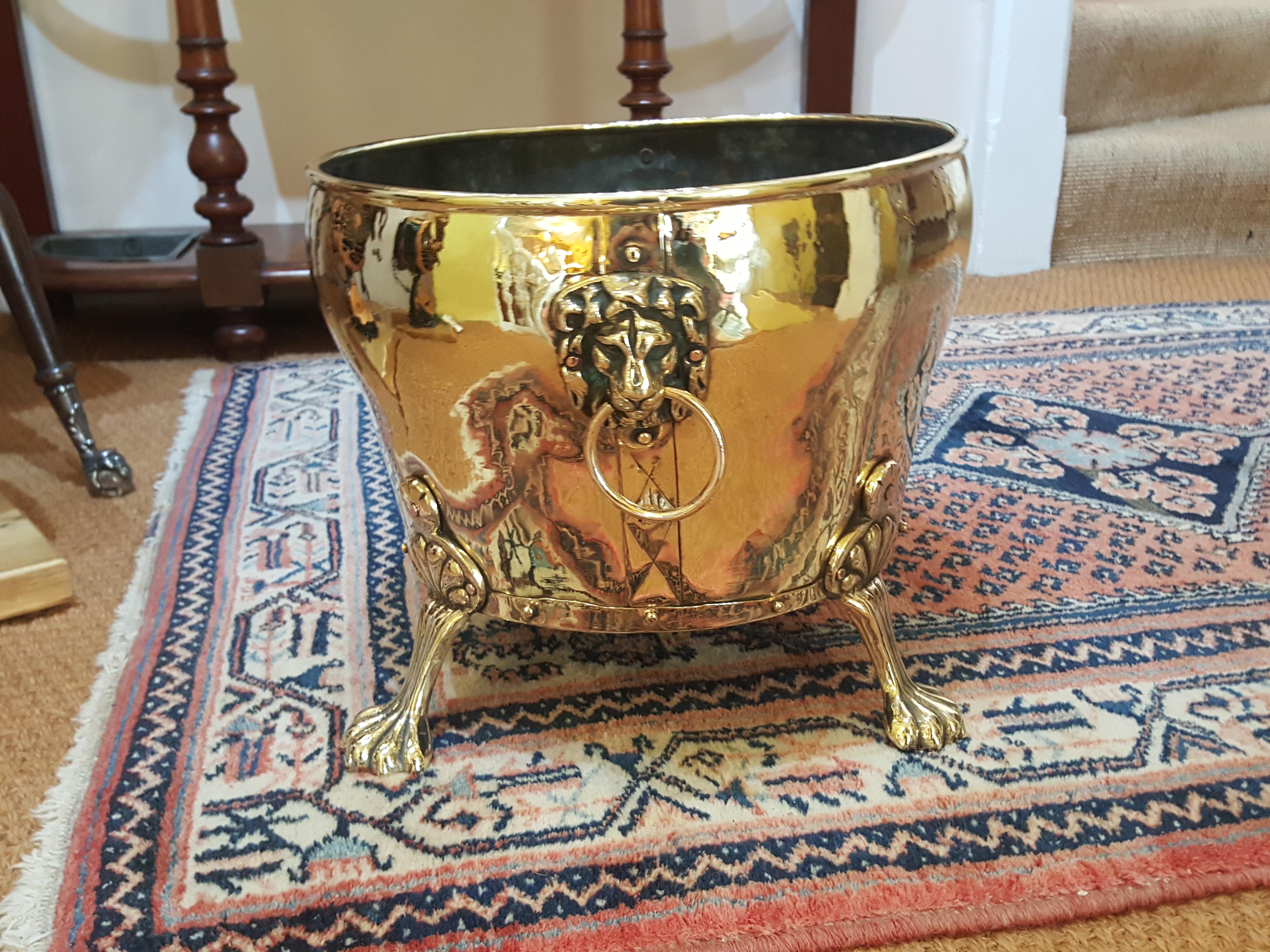 English Late 19th Century Brass Log Bucket For Sale