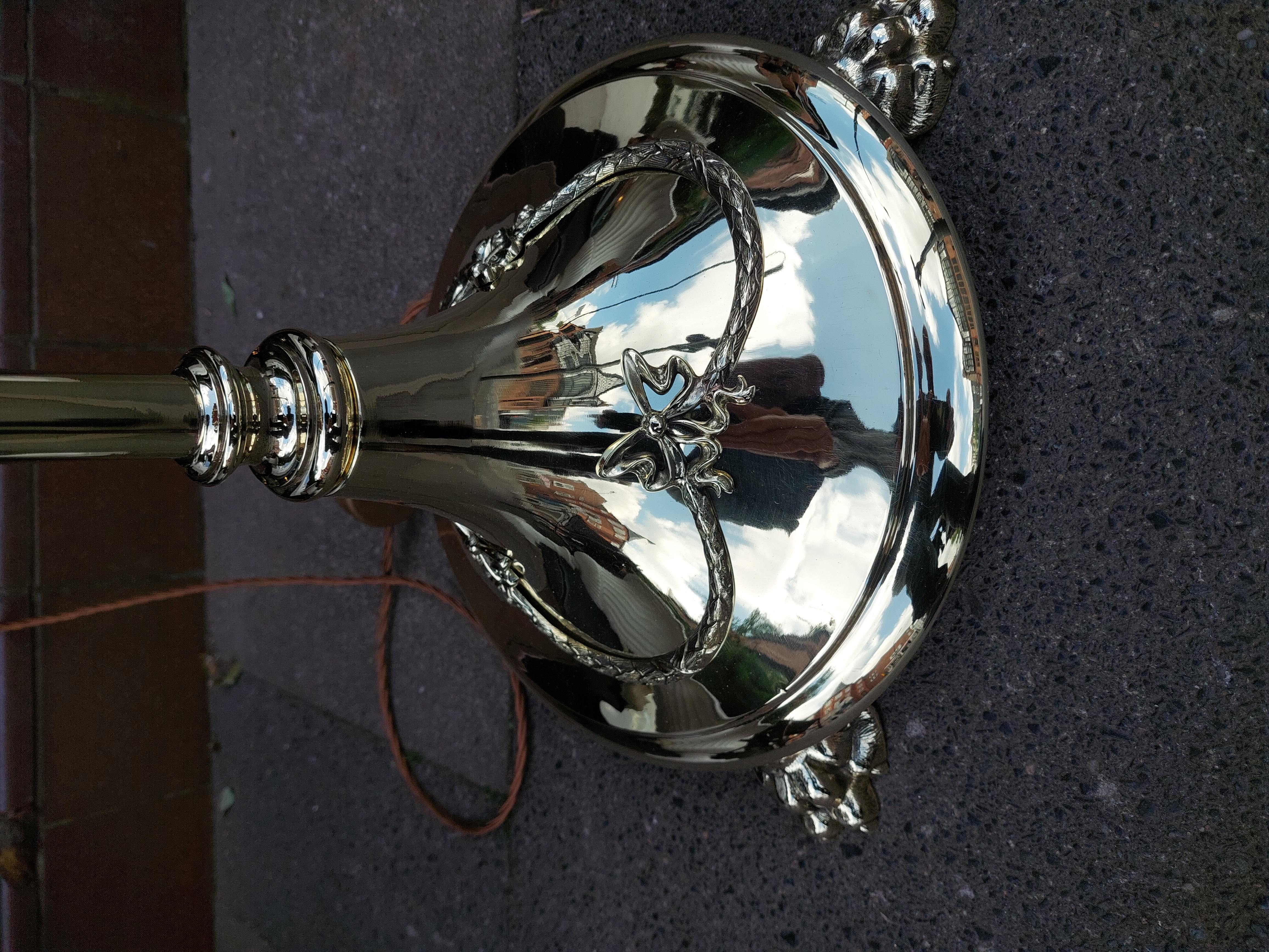 Laiton Lampe à huile standard en laiton de la fin du XIXe siècle en vente
