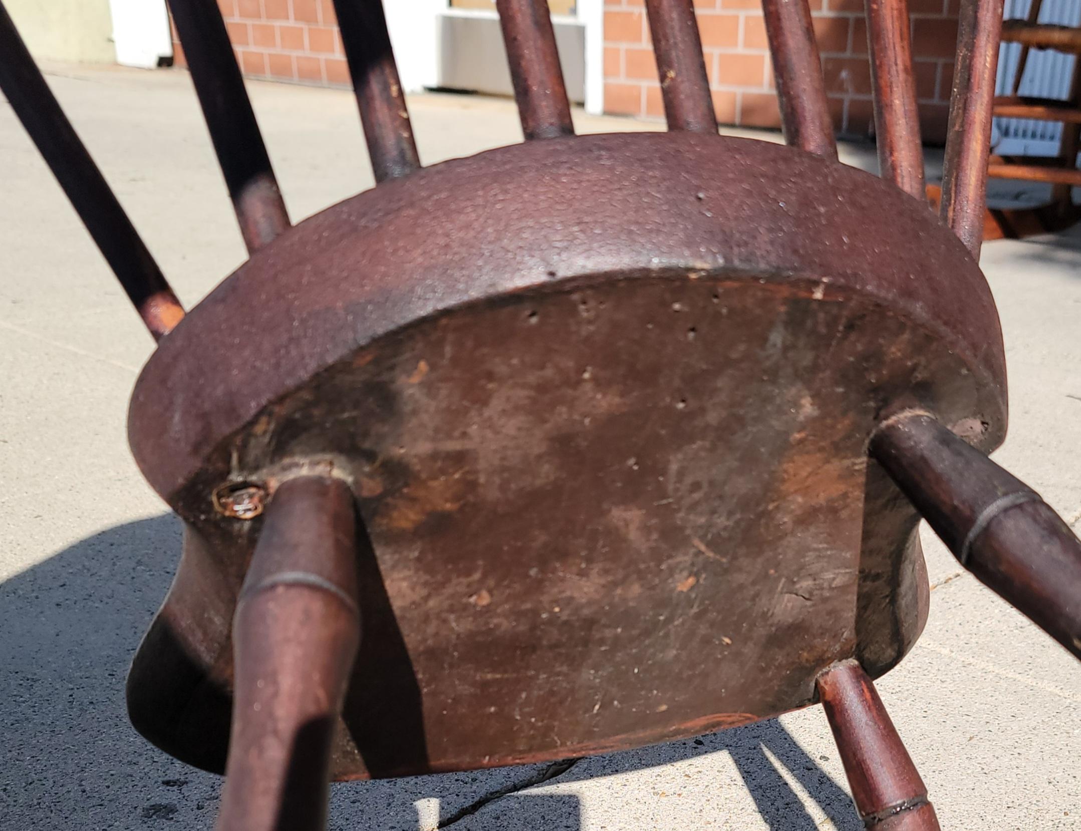 XVIIIe siècle Fin du 18e siècle  Chaise Windsor pour enfant en vente