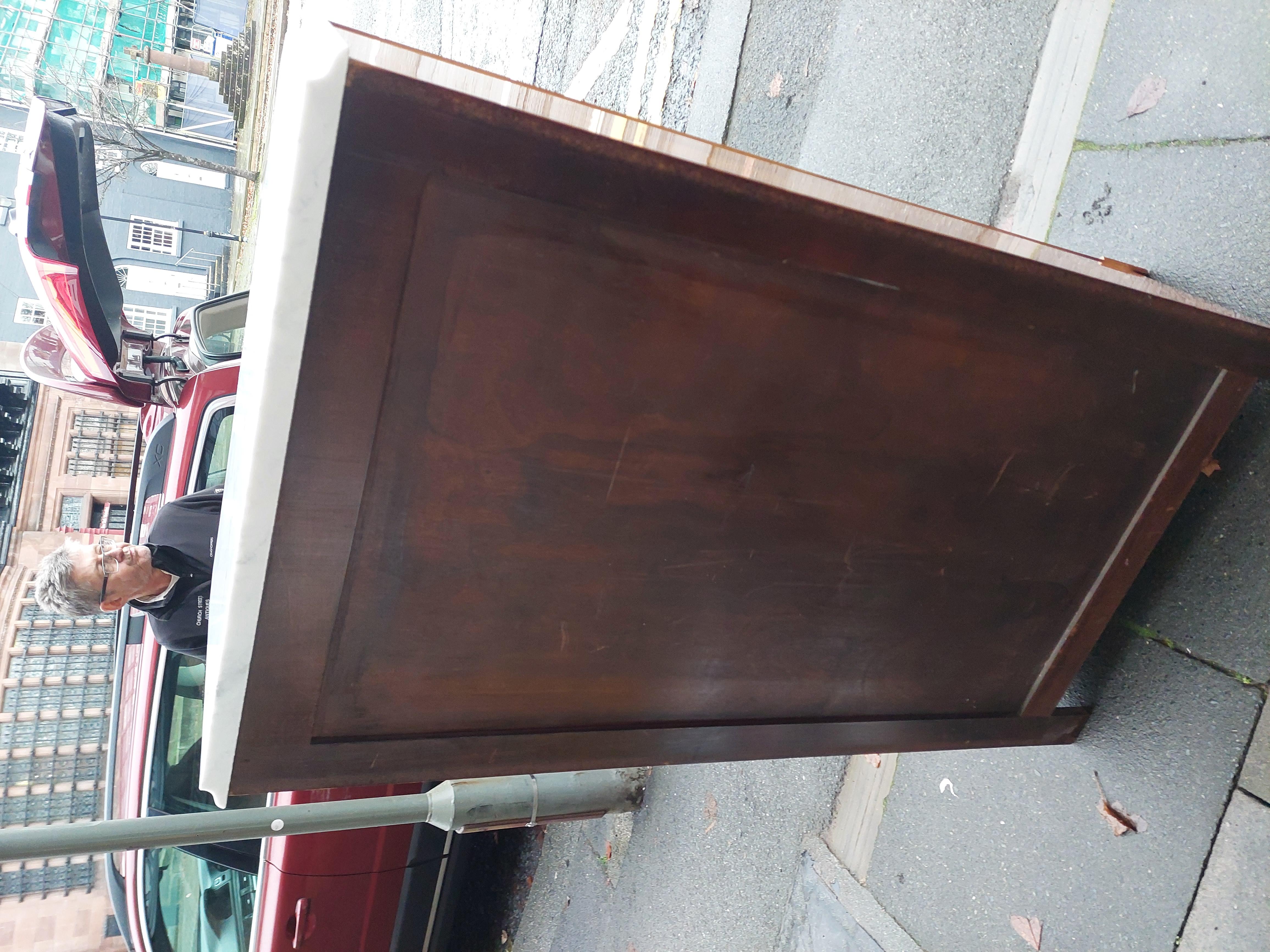 Spätes 19. Jahrhundert Französisch Satinholz vergoldet Metall montiert Semanier (Goldbronze) im Angebot