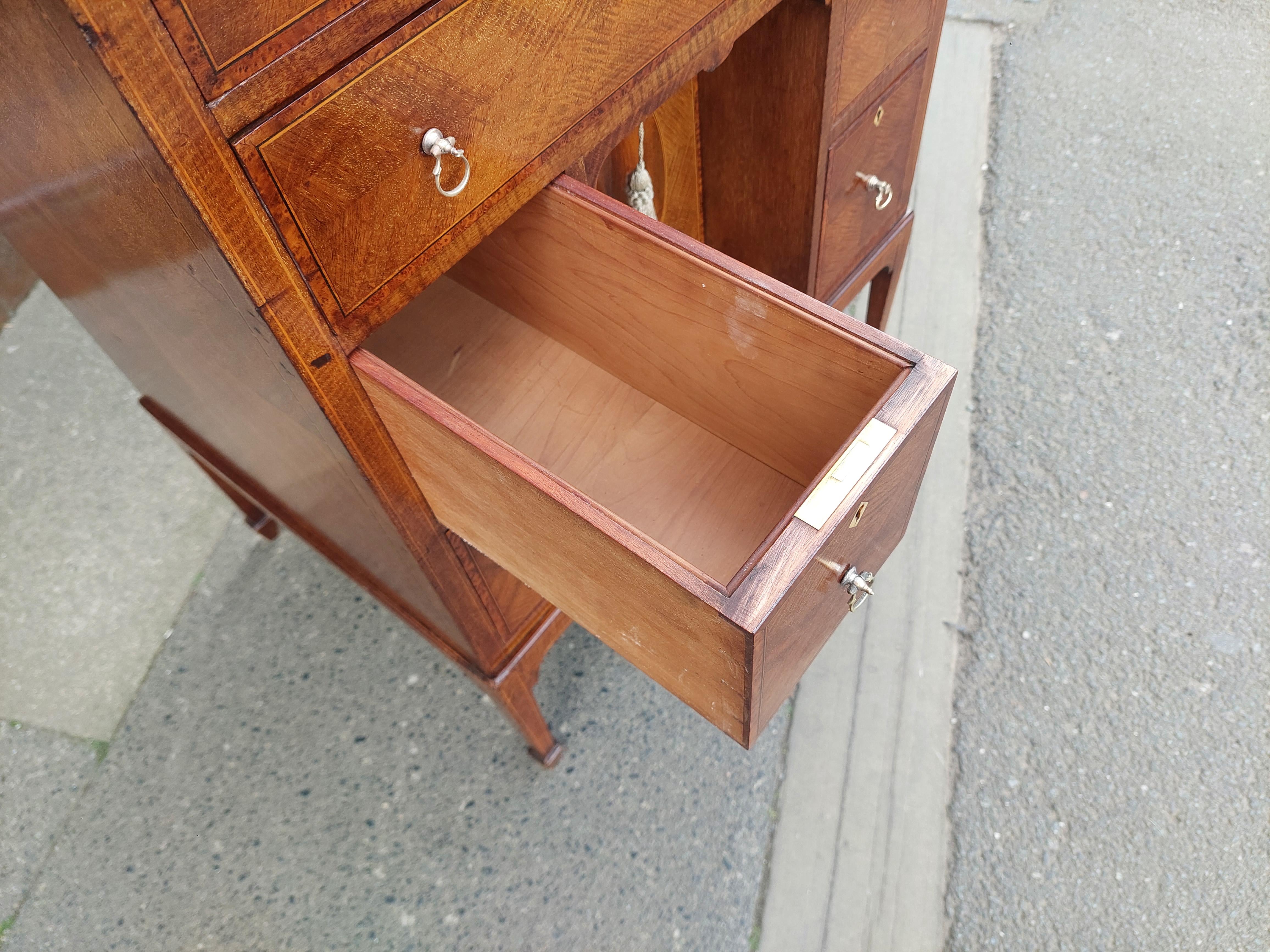 Fin du 19e siècle, bureau à genouillère en acajou de style George II Bon état - En vente à Altrincham, GB