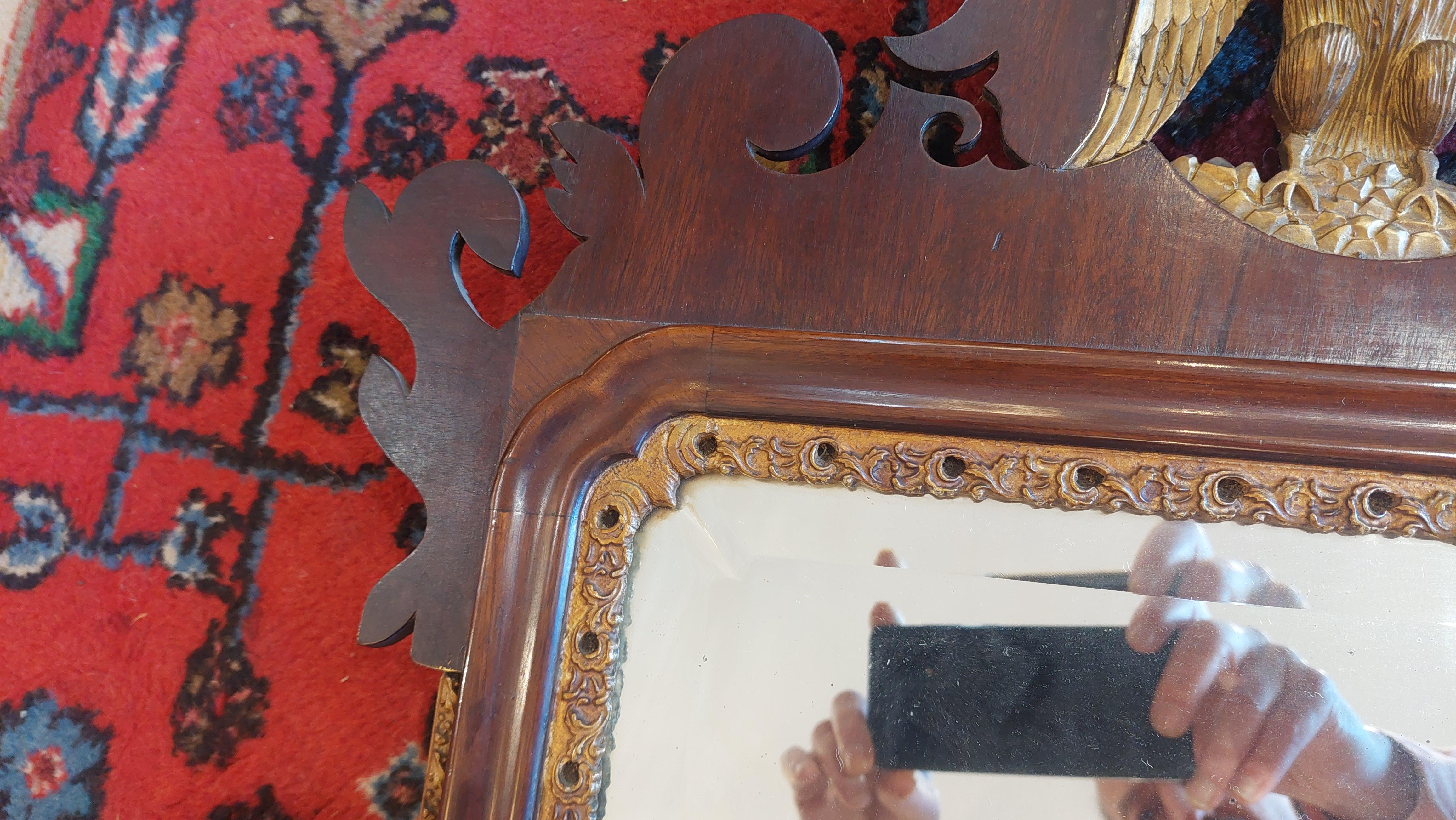 Stile Giorgio II della fine del XIX secolo in legno di noce e  Specchio da parete Giltwood In condizioni buone in vendita a Altrincham, GB