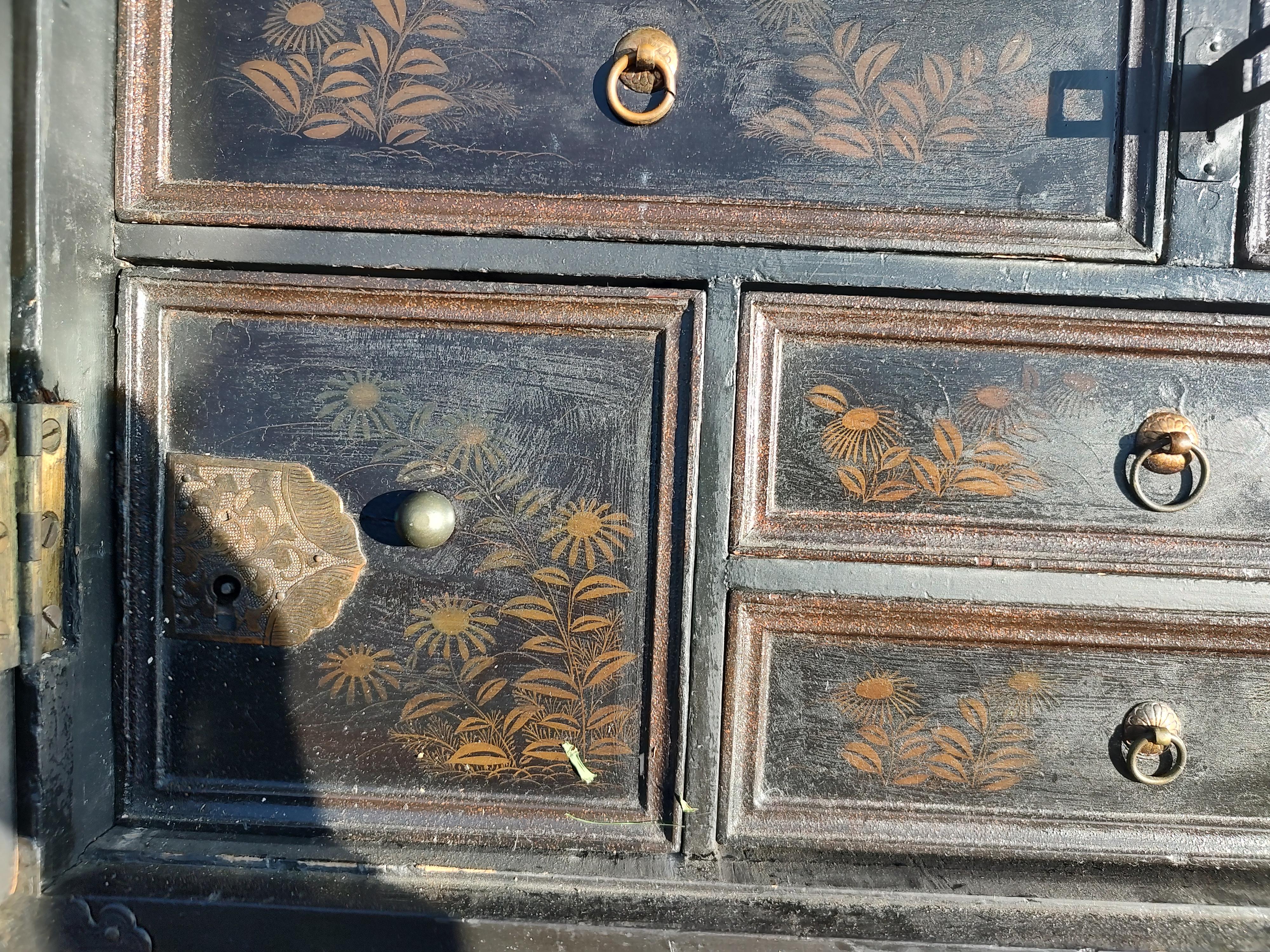 Late 19thc Gilt and Paint Decorated Tansu Cabinet 8 Drawers 2 Doors For Sale 5