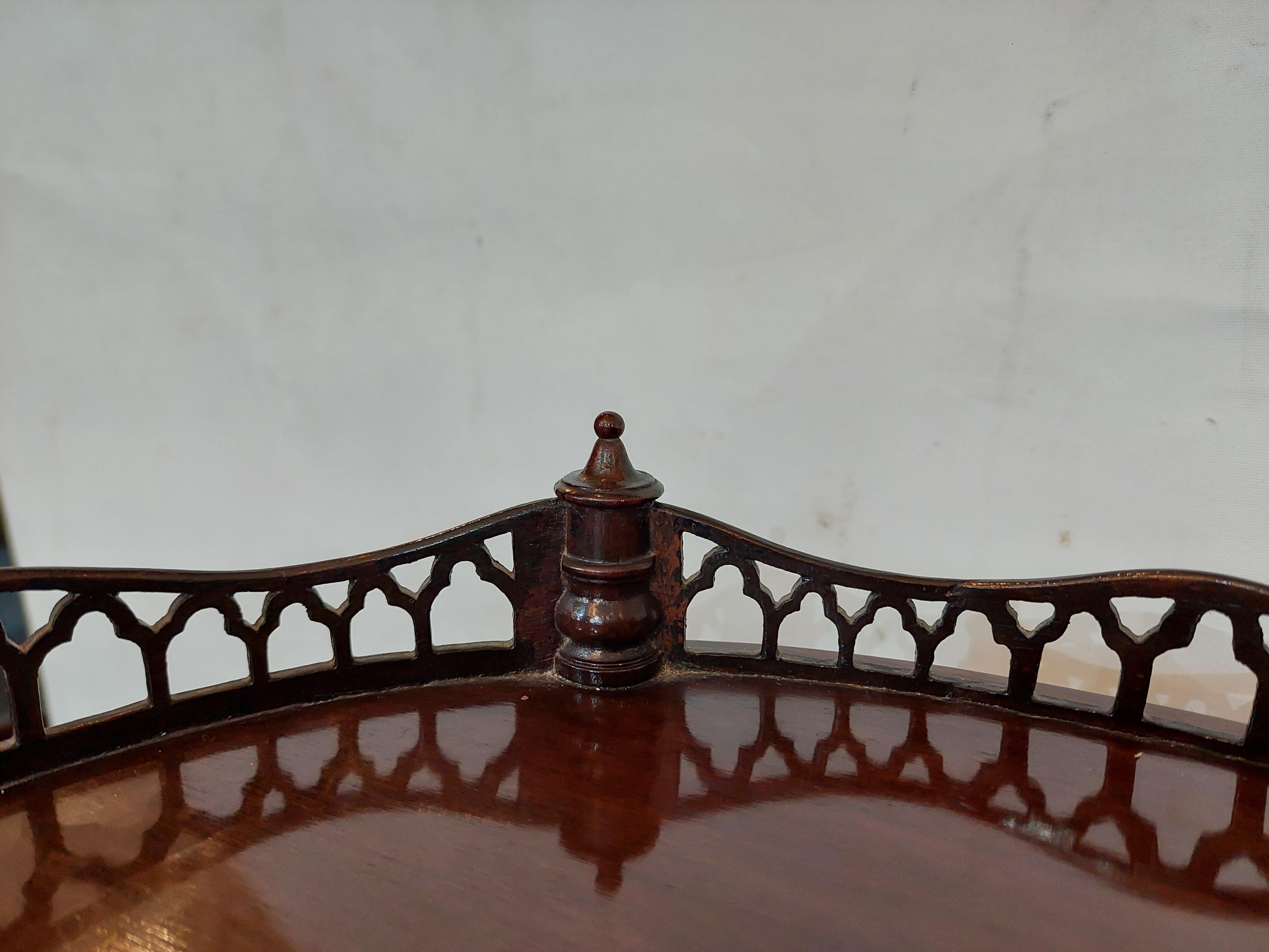 Late 19thC Mahogany Chippendale Design Heart Shaped Occasional Table For Sale 2