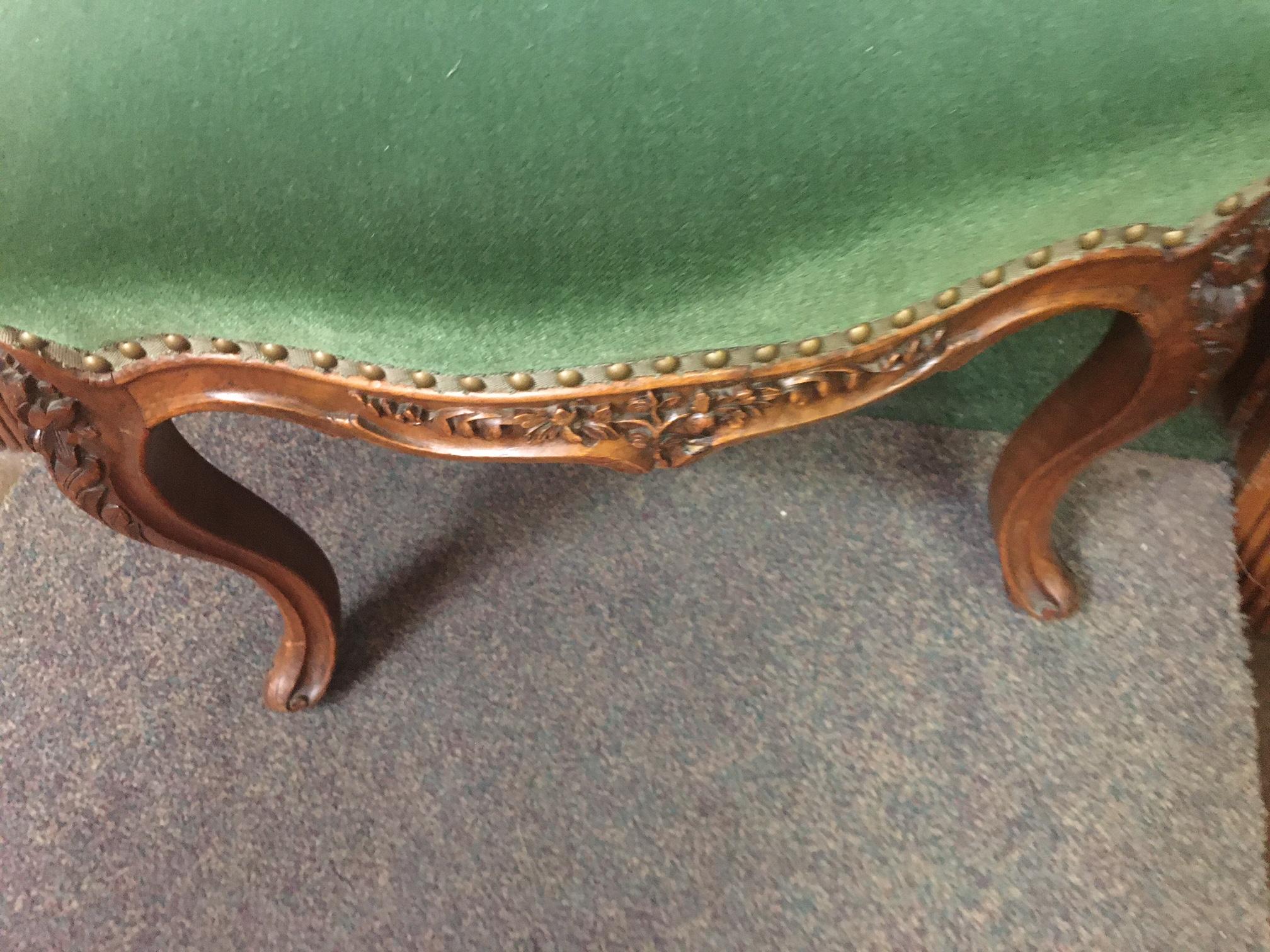 Paire de chaises en bois fruitier français de style Upholstering de la fin du 19e siècle Bon état - En vente à Savannah, GA