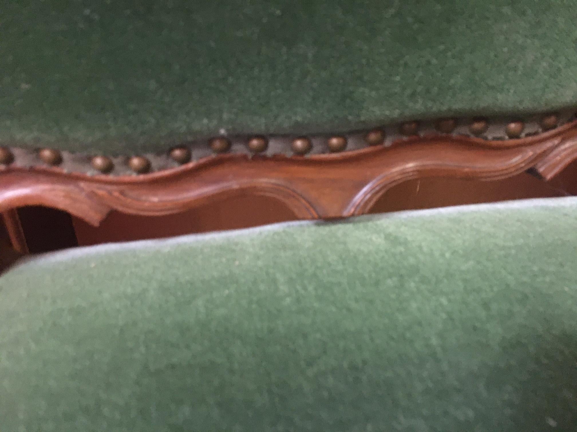 Fin du XIXe siècle Paire de chaises en bois fruitier français de style Upholstering de la fin du 19e siècle en vente