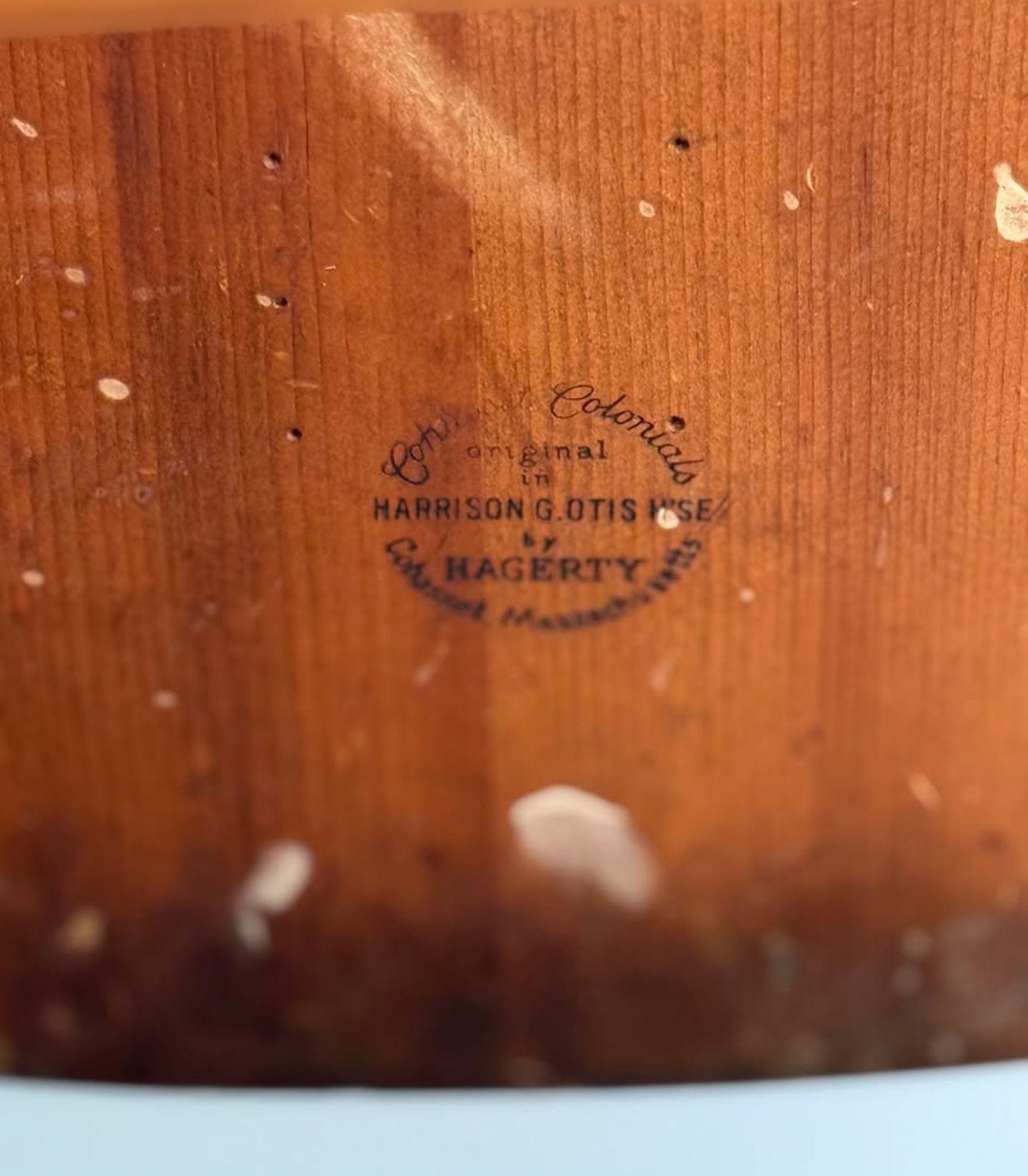 Spätes 19. Jahrhundert Signierte Birdcage Windsor Chairs im Zustand „Gut“ in Los Angeles, CA