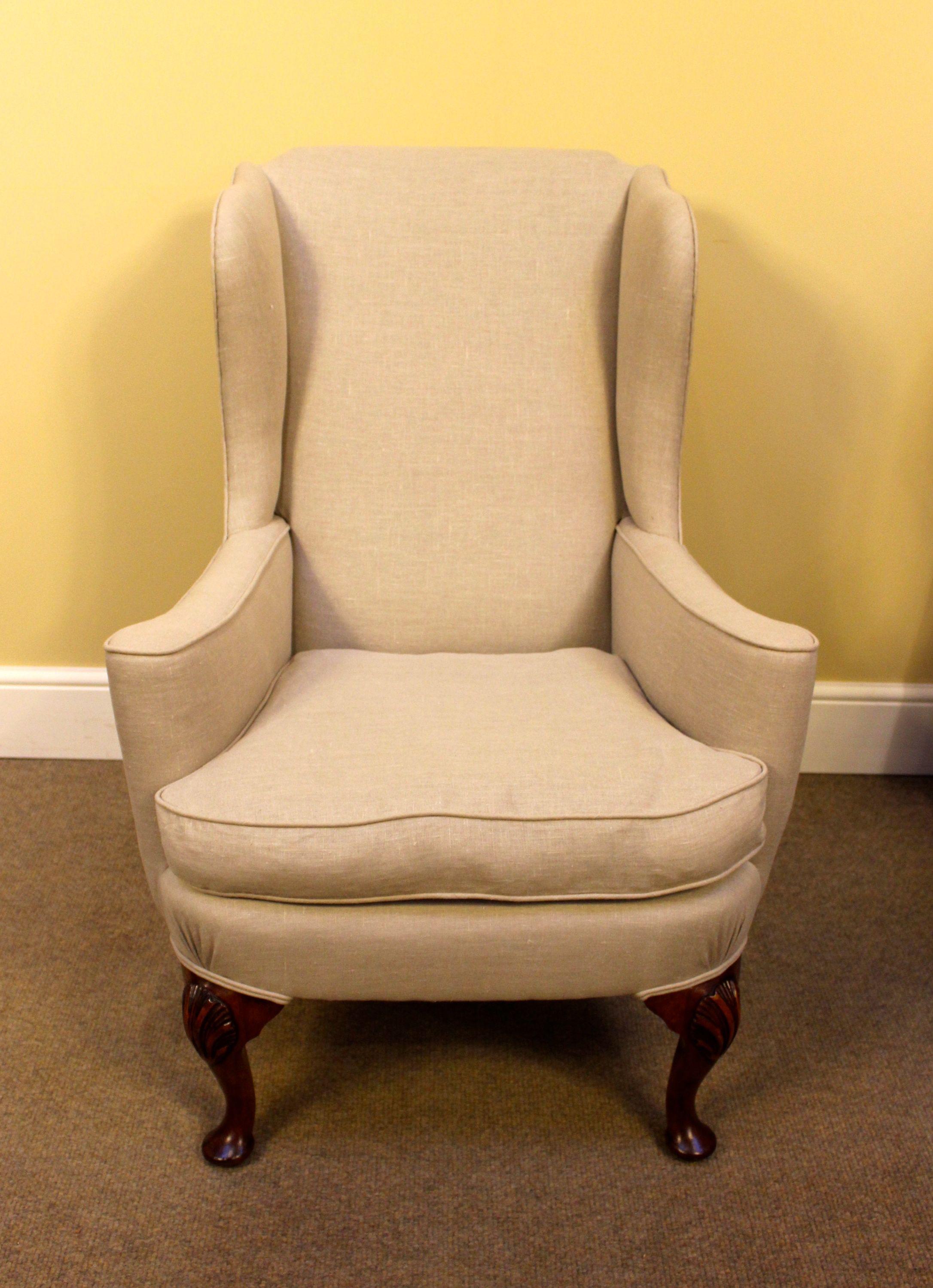 Late 19th C. Walnut Wing Armchair In Good Condition For Sale In Sherborne, GB