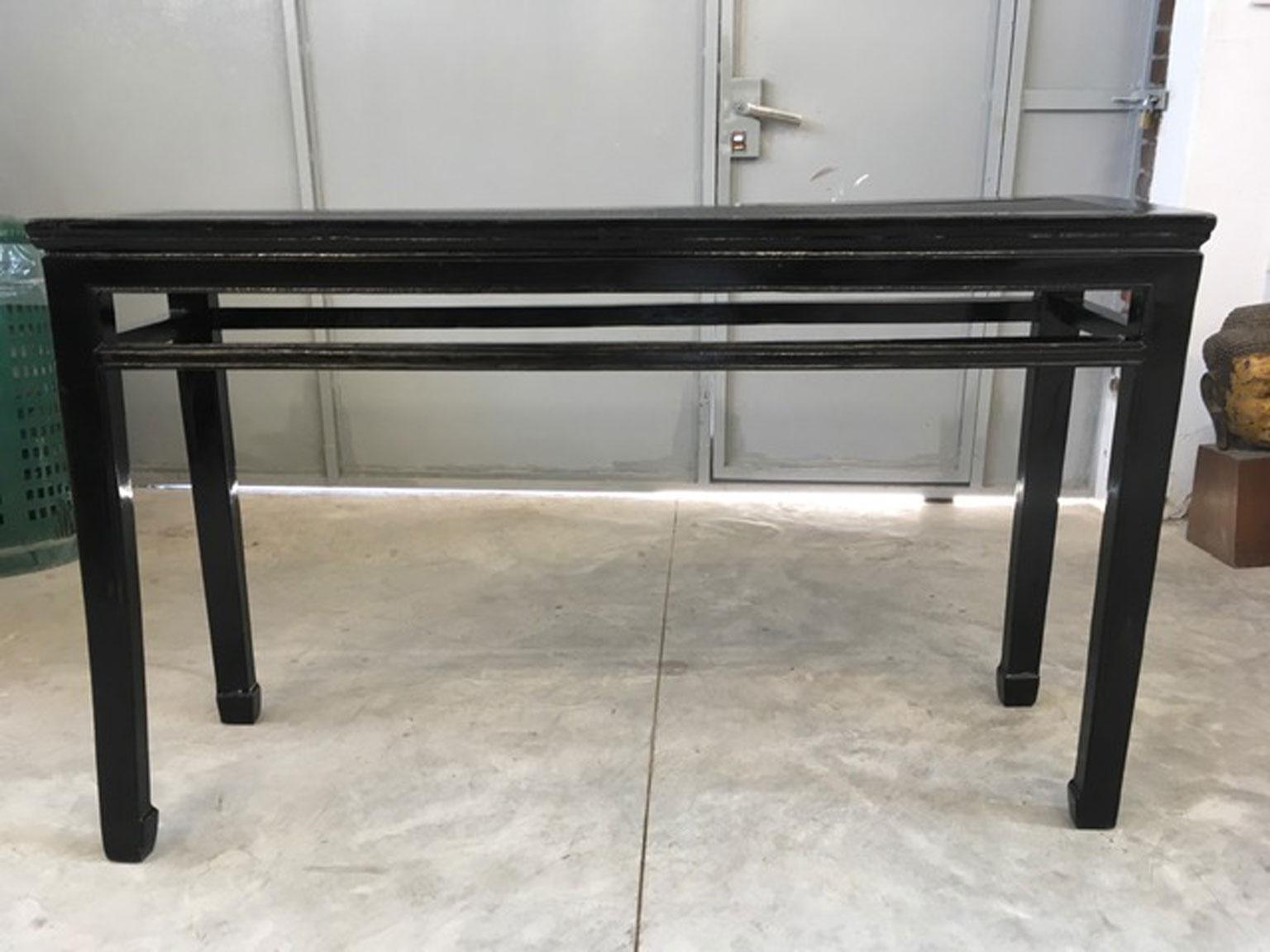 Late 19thCentury China Export Elmwood Black Lacquered Console For Sale 2