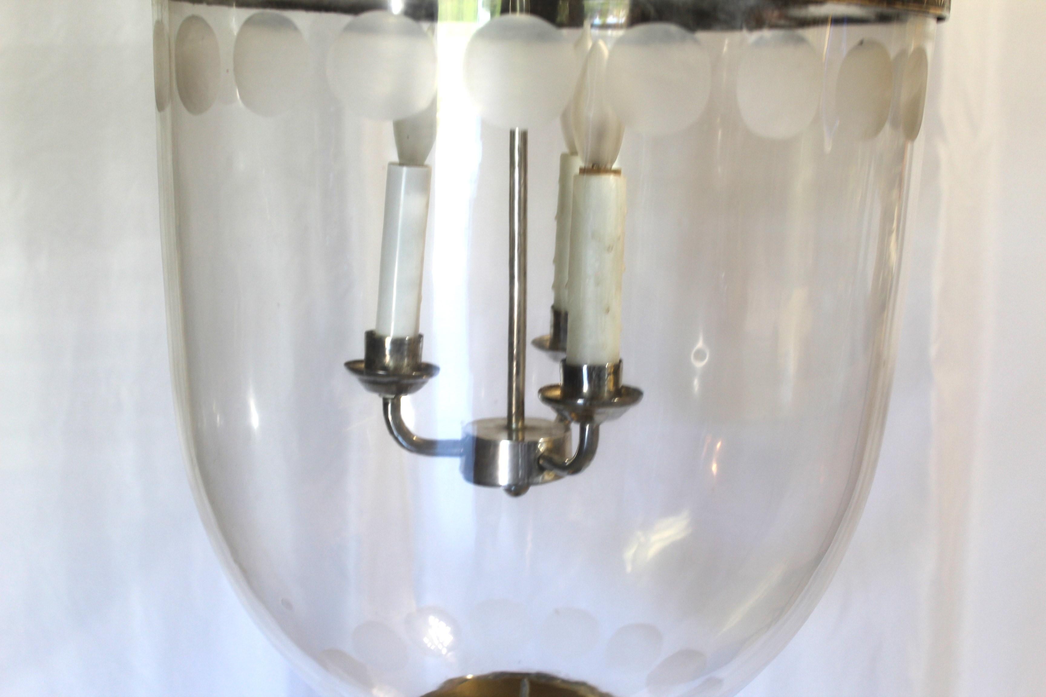 Großes Glockenglas des späten 20. Jahrhunderts, Silberausführung, geschliffene Kreise (Indisch) im Angebot