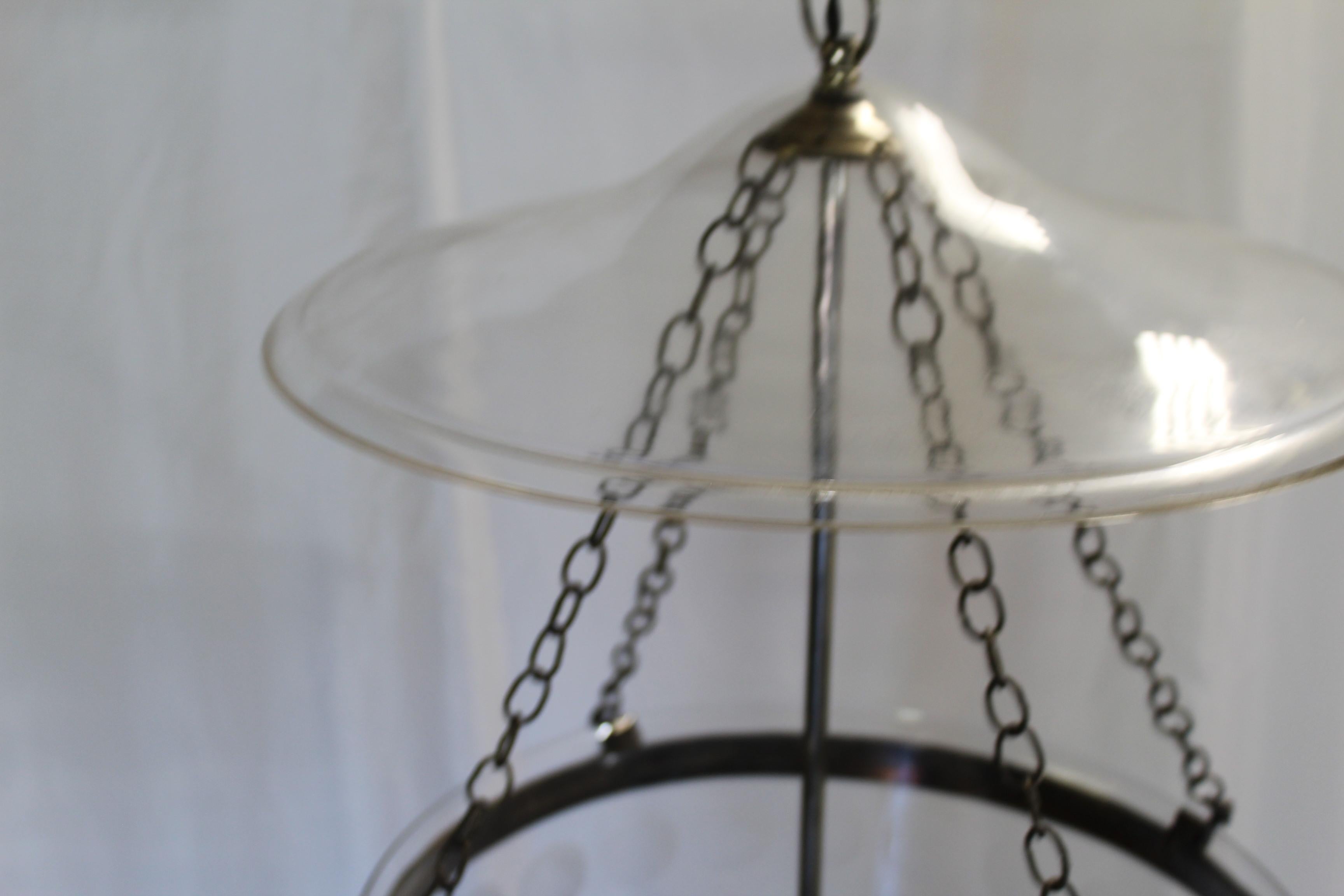 Großes Glockenglas des späten 20. Jahrhunderts, Silberausführung, geschliffene Kreise (Geschnitzt) im Angebot