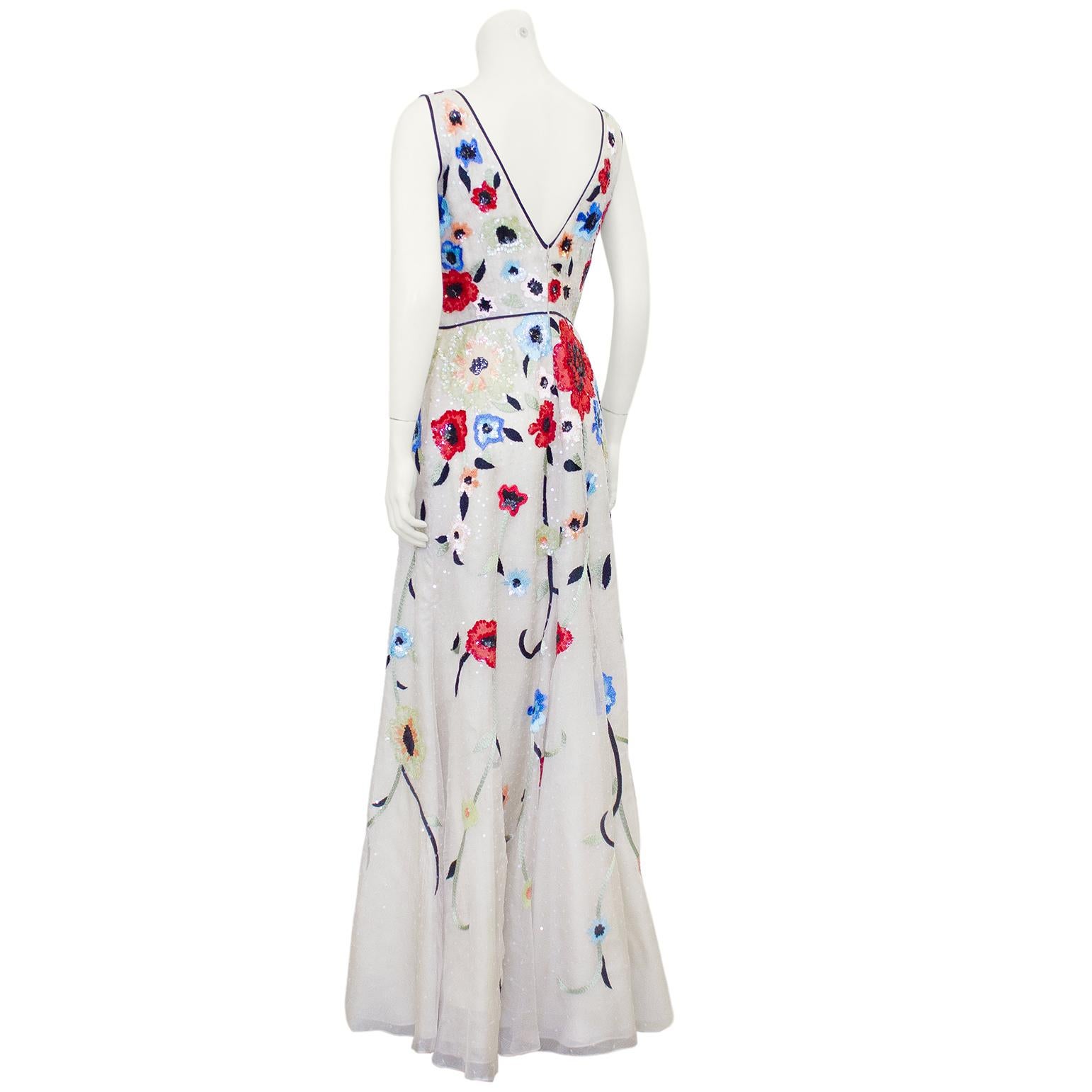 Late 2010s Dennis Basso Floral Beaded Gown In Good Condition For Sale In Toronto, Ontario