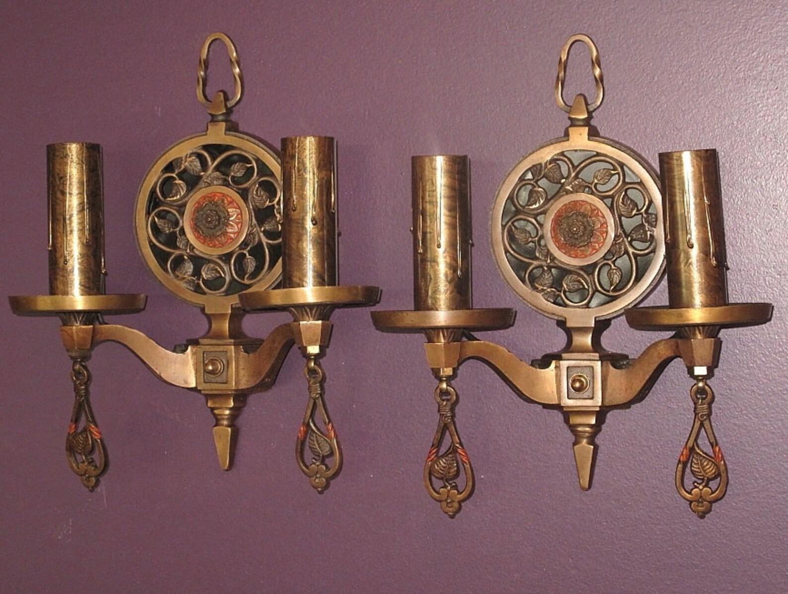 A finales de los años 20 Vintage Bronce Macizo 2 Luces Apliques 3 pares disponibles artesano estadounidense en venta