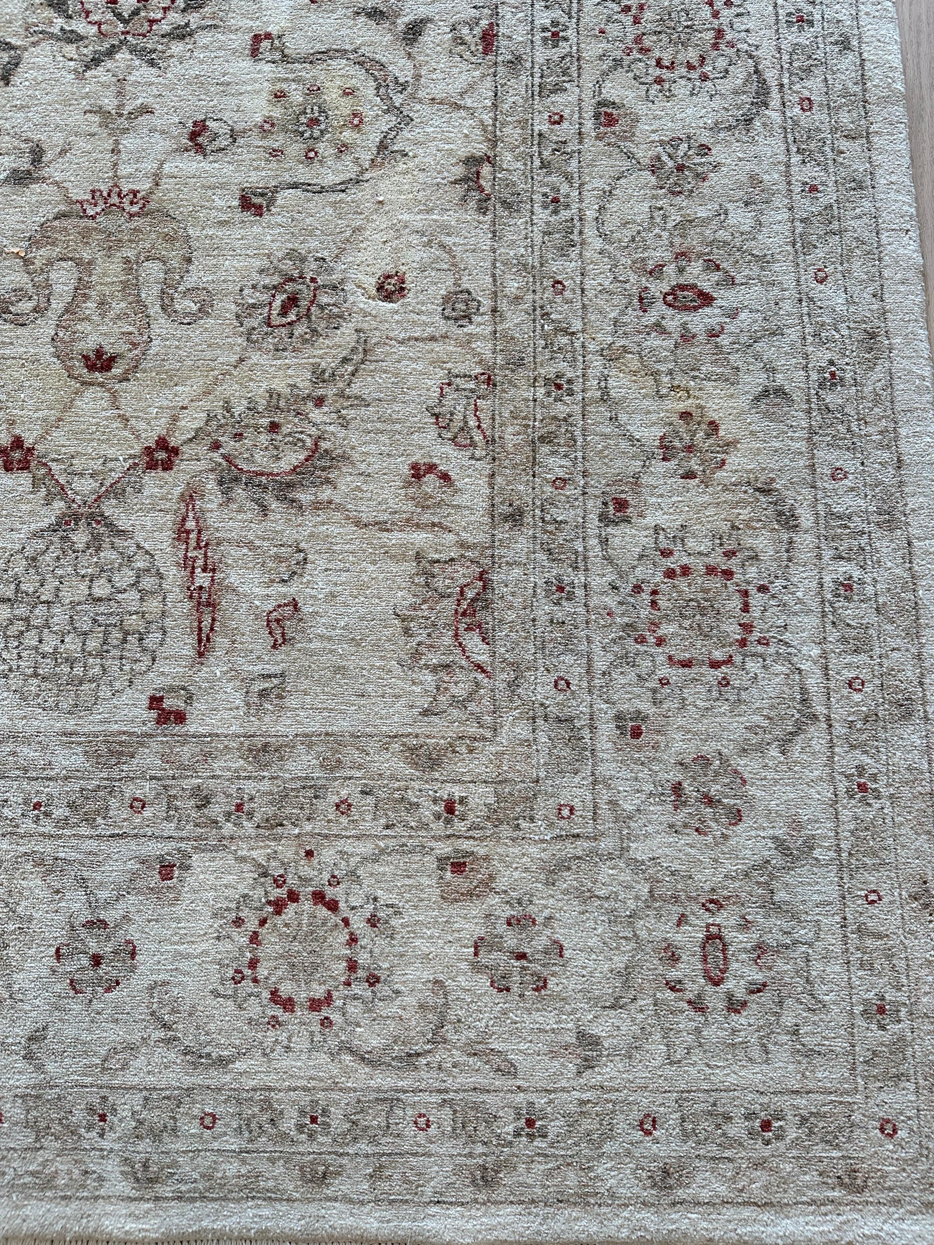 Late 20st Century Modern Peshawar Carpet, Ivory Field, Ivory Border, Gray, Coral For Sale 5