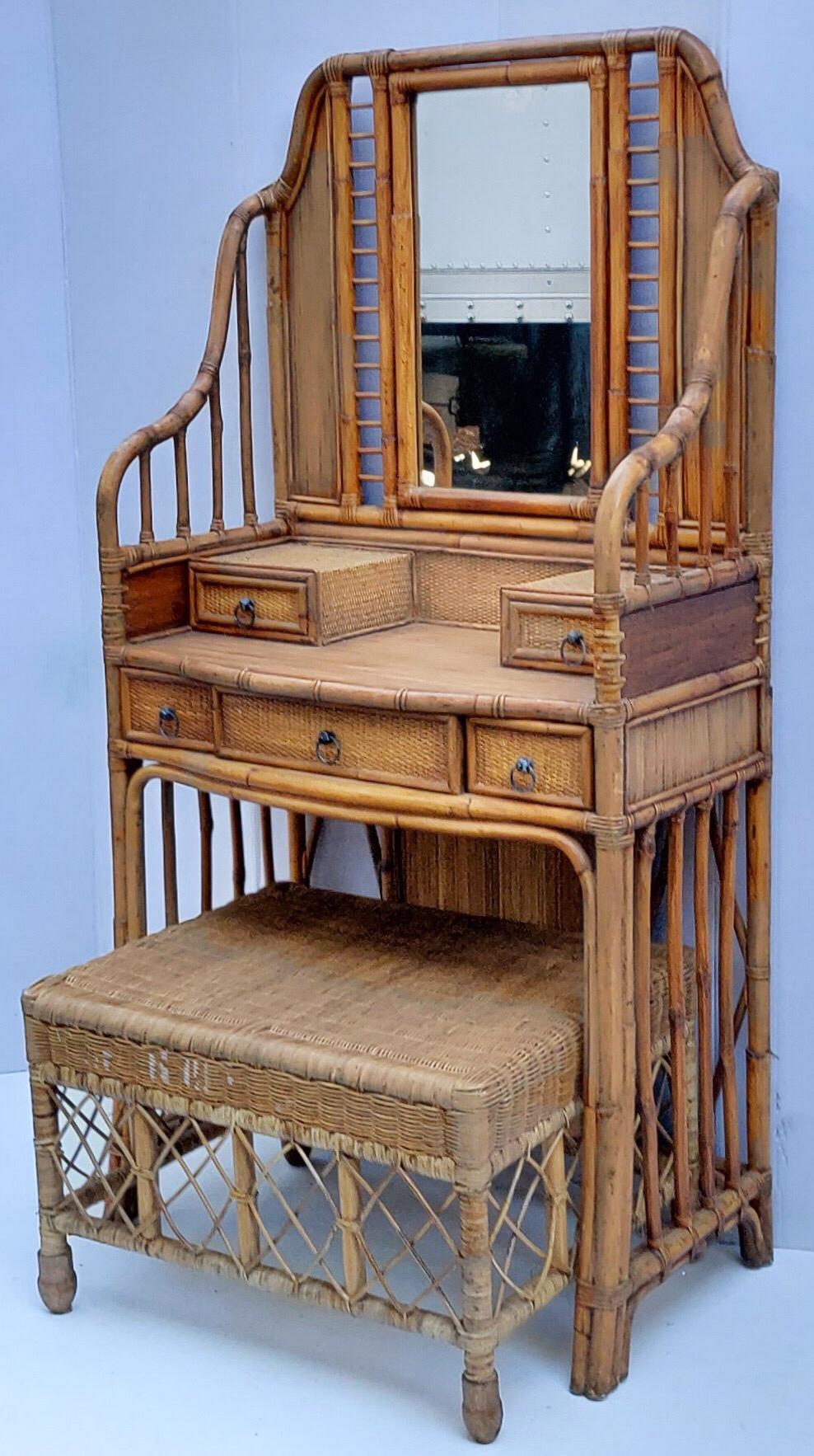 Ende 20. Etagere oder Schminktisch aus Bambus, Korbgeflecht und Rattan von Palecek (Philippinisch) im Angebot