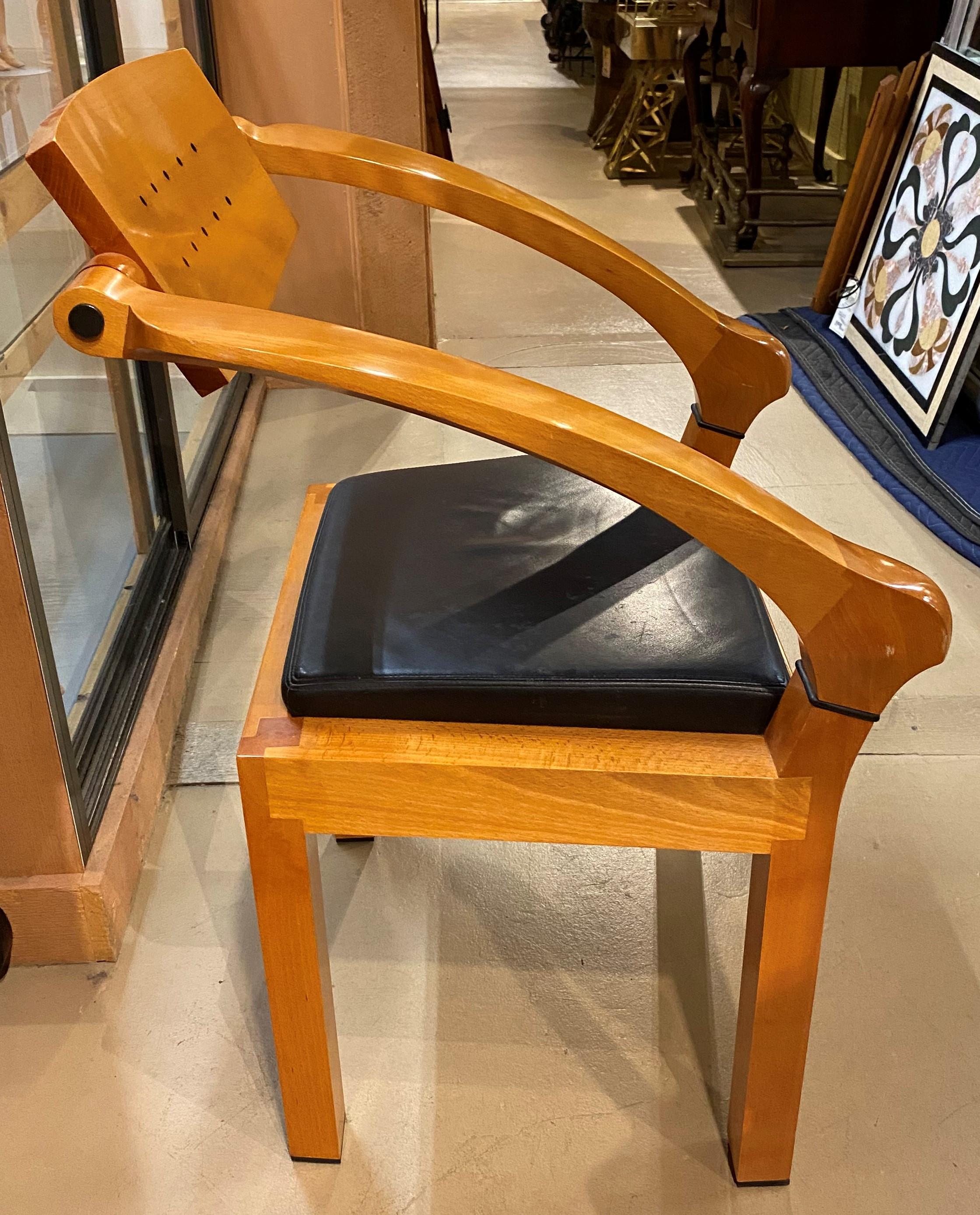 Mid-Century Modern Chaise de bureau à ressort en hêtre et ébène de Massimo Scolari pour Giorgetti, fin du 20e siècle en vente