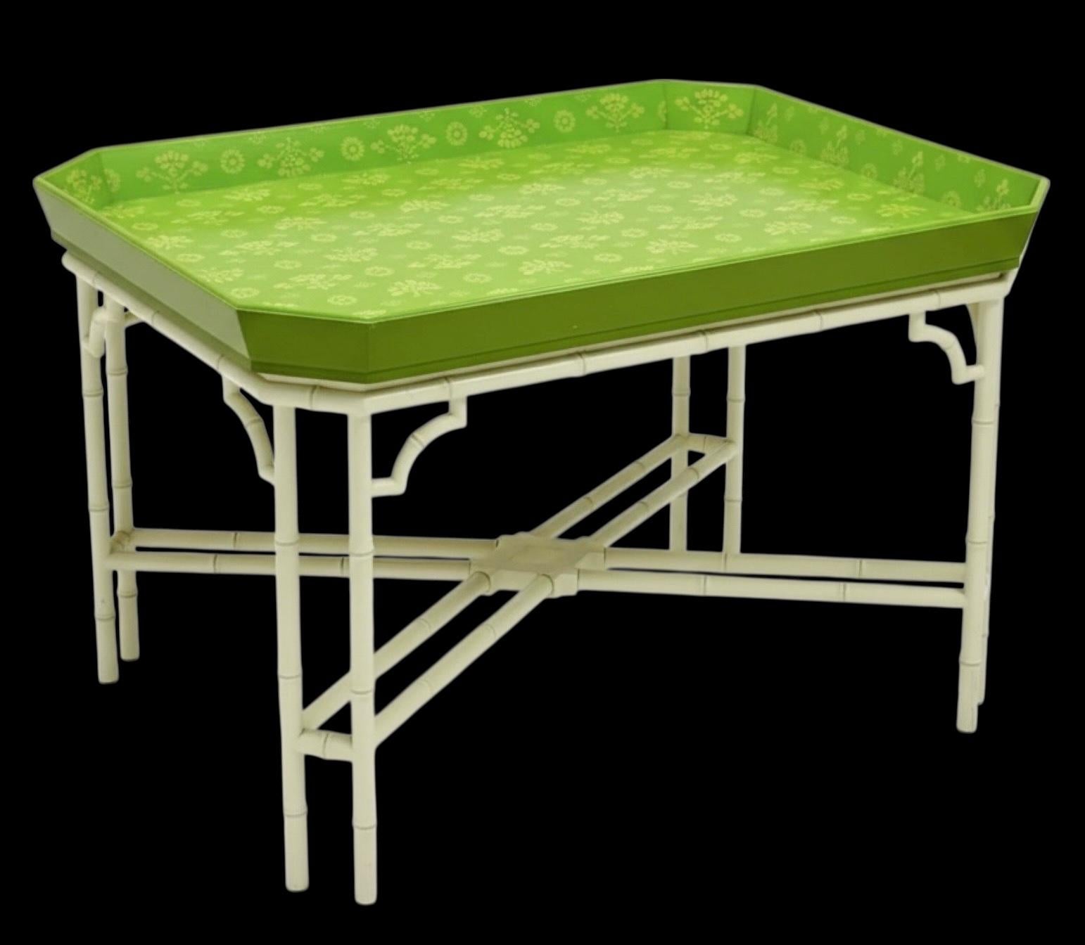 Ende 20. Chinoiserie Tablett Tisch W/ Chippendale Faux Bamboo Basis (amerikanisch) im Angebot