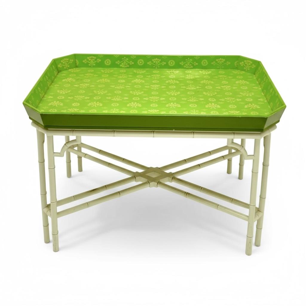 Ende 20. Chinoiserie Tablett Tisch W/ Chippendale Faux Bamboo Basis (20. Jahrhundert) im Angebot