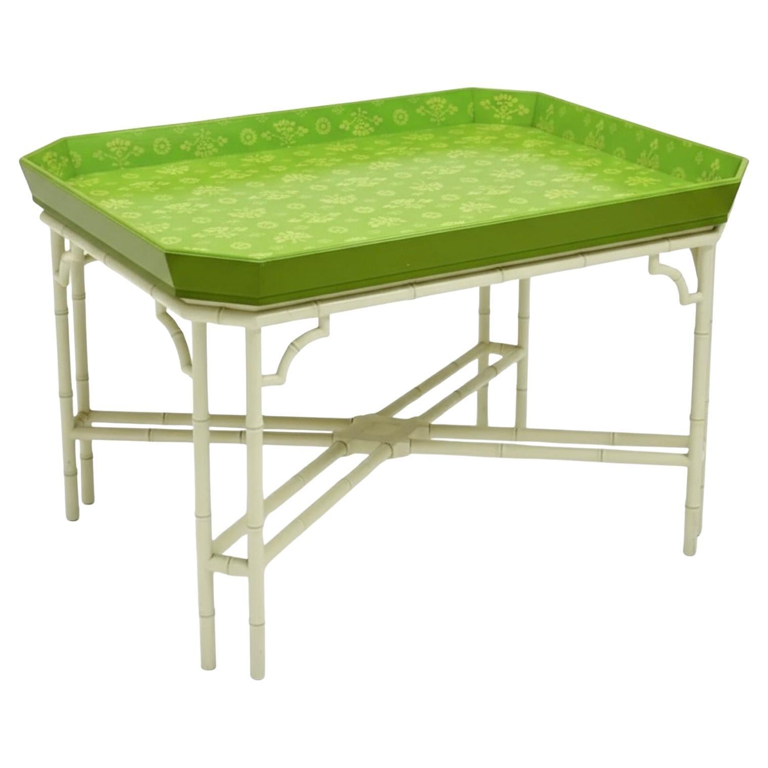Ende 20. Chinoiserie Tablett Tisch W/ Chippendale Faux Bamboo Basis im Angebot