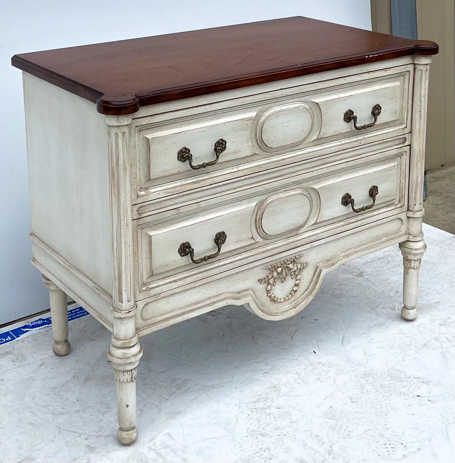 Late 20th-C. Custom French Neo-Classical Style Painted Chests / Side Tables - 2 In Good Condition For Sale In Kennesaw, GA
