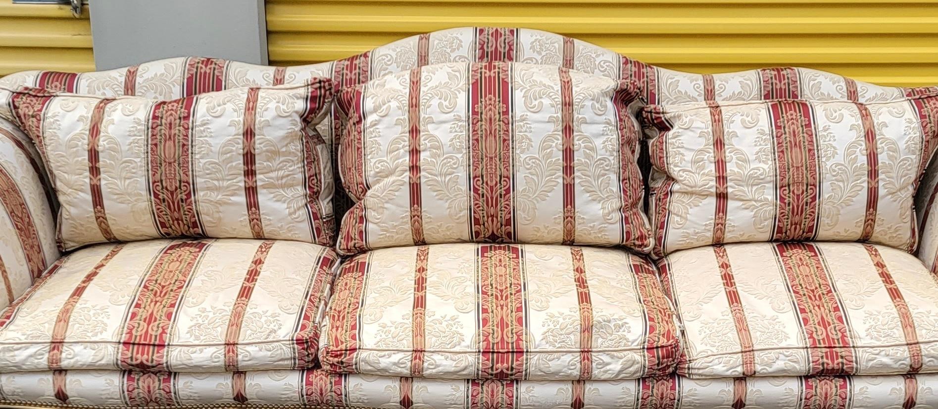 Ende 20. Französisches Sofa im Louis-XVI.-Stil von EJ Victor aus Damast mit Streifenmuster im Angebot 4