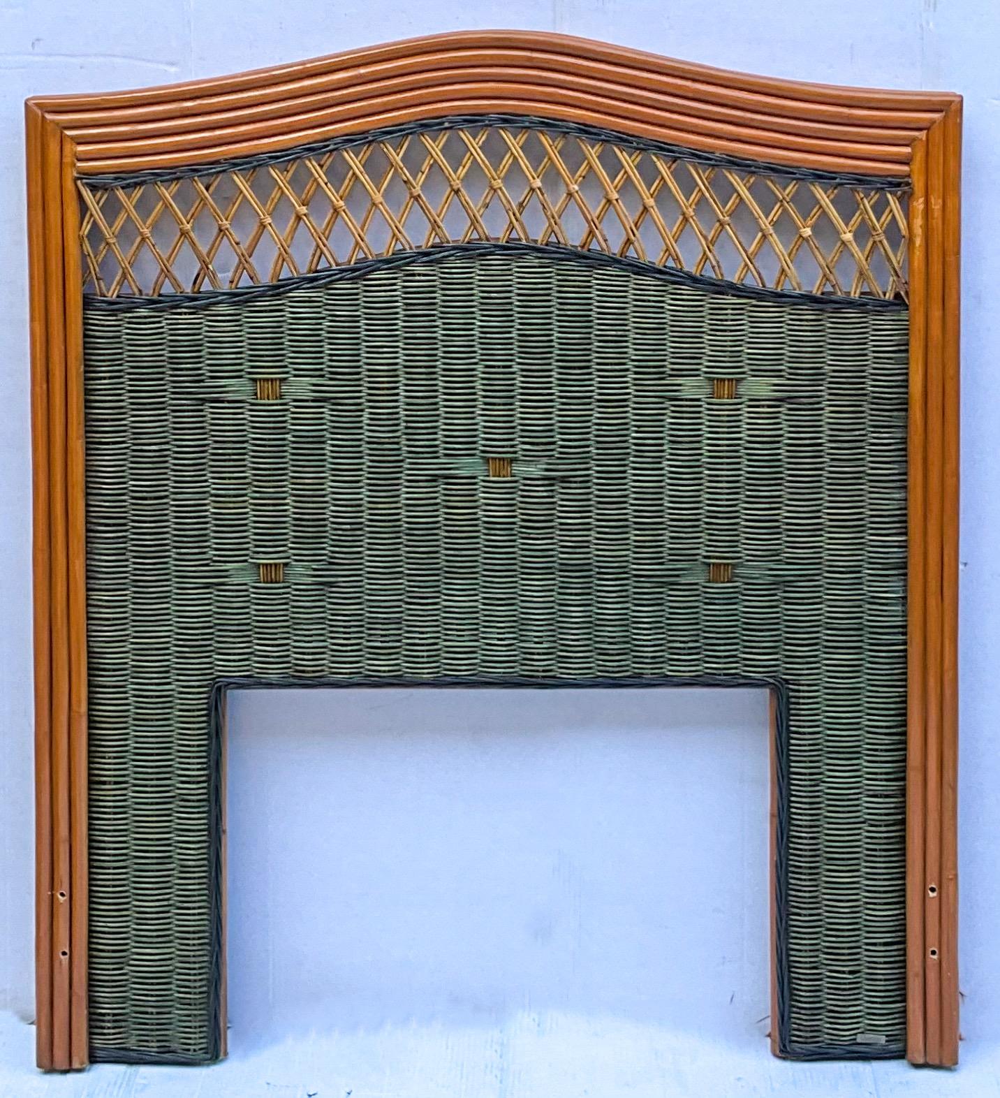 Late 20th-C. French Wicker & Rattan Twin Headboards / Daybed By Grange  In Good Condition In Kennesaw, GA