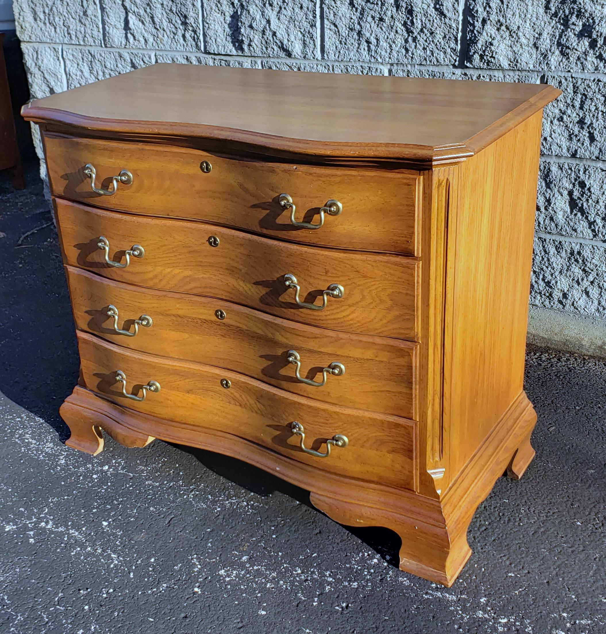 Late 20th C. Kincaid Chippendale Solid Oak Chest of Drawers In Good Condition For Sale In Germantown, MD