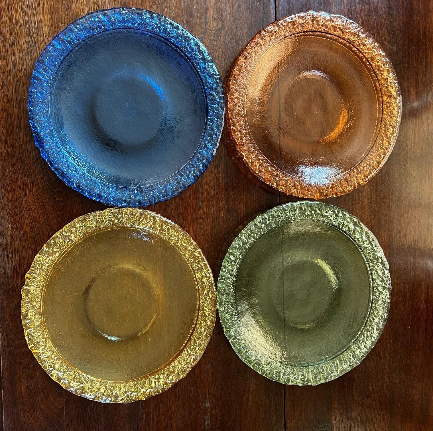 Modern Late 20th C. Set of 8 Substantial Seeded Glass Chargers in 4 Different Colors For Sale