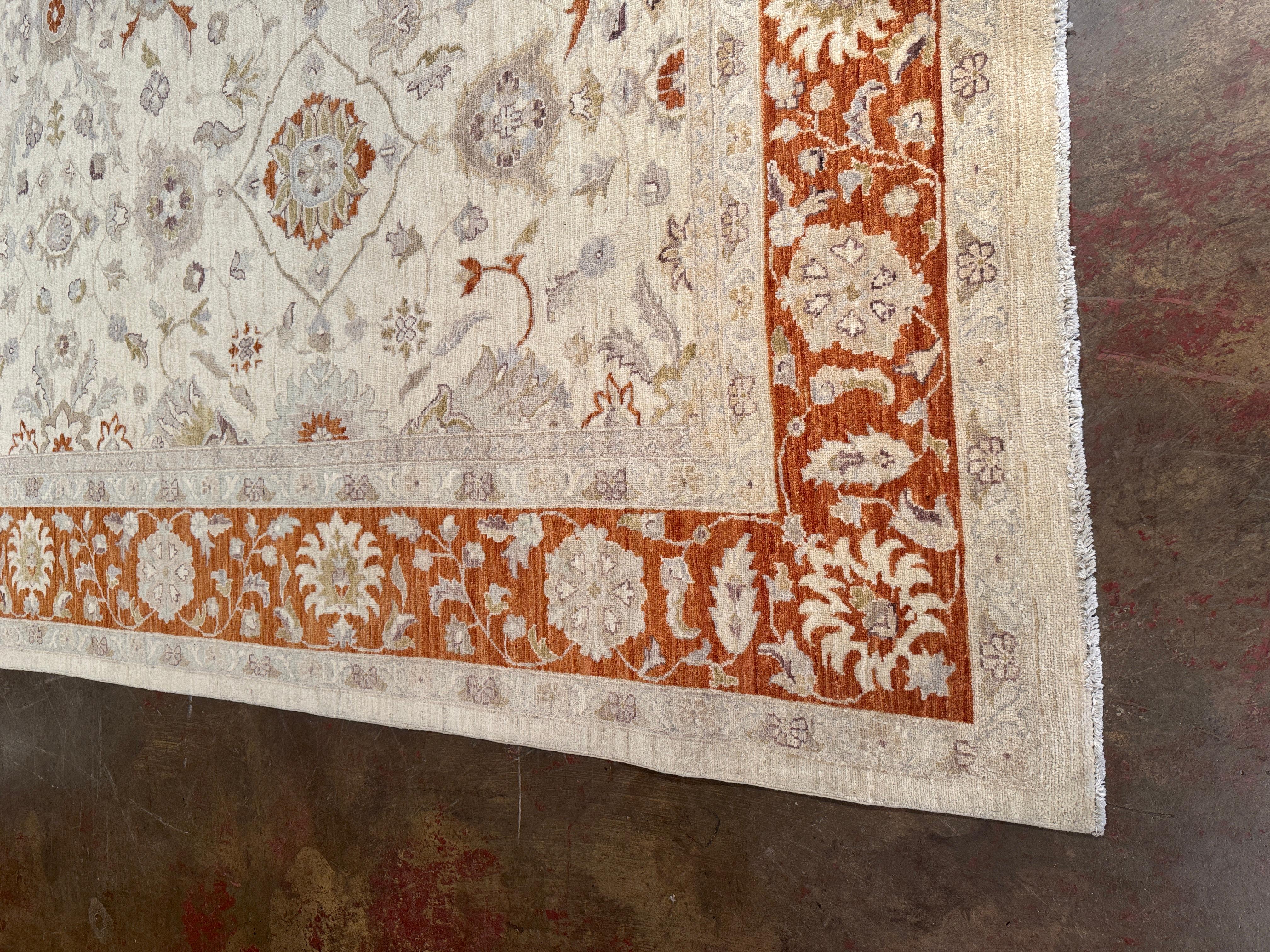 20th Century Late 20th C. Turkish Oushak-Style Hand-Knotted Wool Rug with Rust Border For Sale