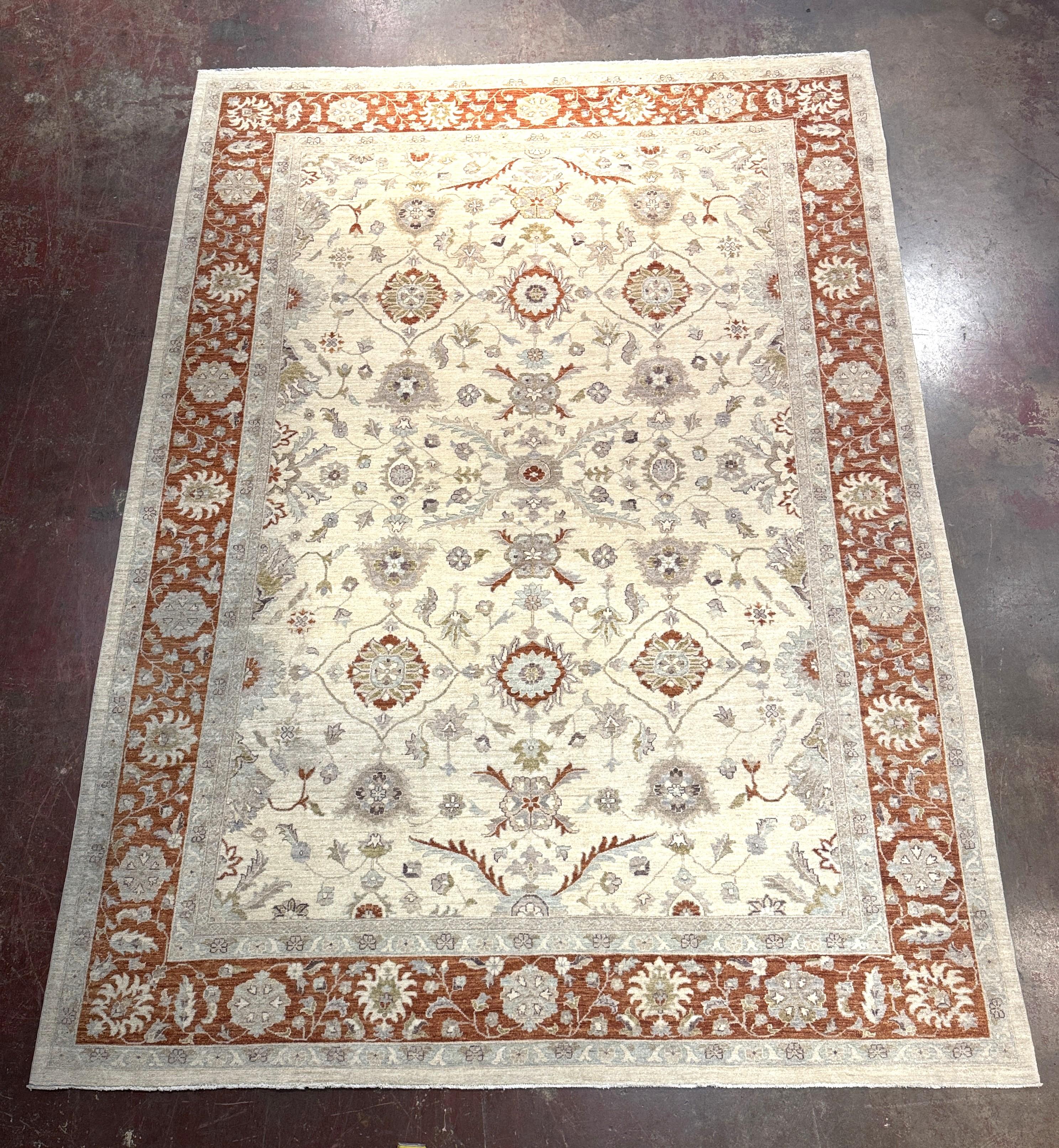 Late 20th C. Turkish Oushak-Style Hand-Knotted Wool Rug with Rust Border For Sale 1
