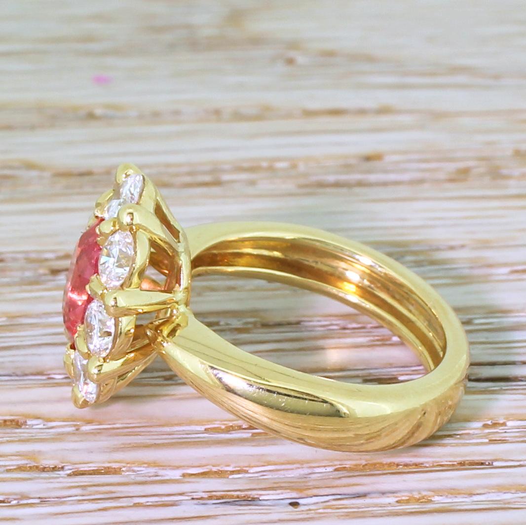 Late 20th Century 1.63 Carat Padparadscha Sapphire & Diamond 18 Karat Gold Ring In Good Condition In Essex, GB