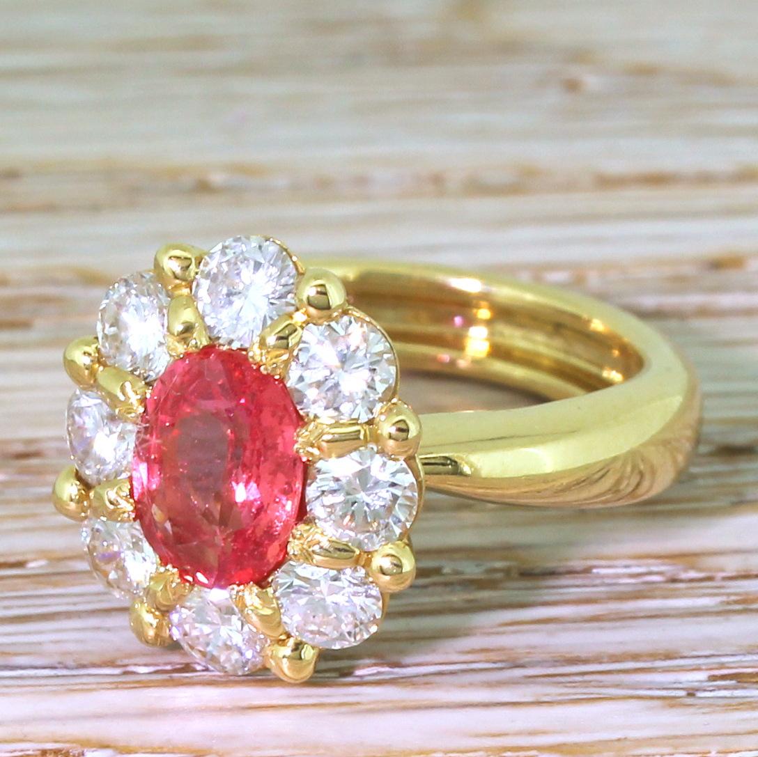 Late 20th Century 1.63 Carat Padparadscha Sapphire & Diamond 18 Karat Gold Ring 4