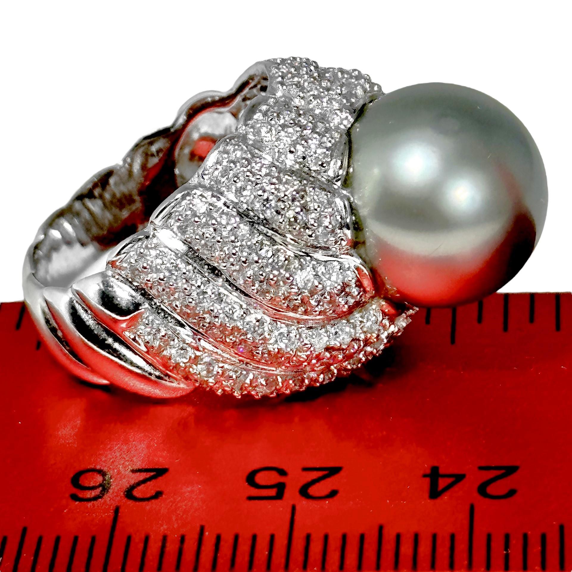 Late 20th Century 18k White Gold, Diamond & Gray Tahitian Pearl Cocktail Ring For Sale 6