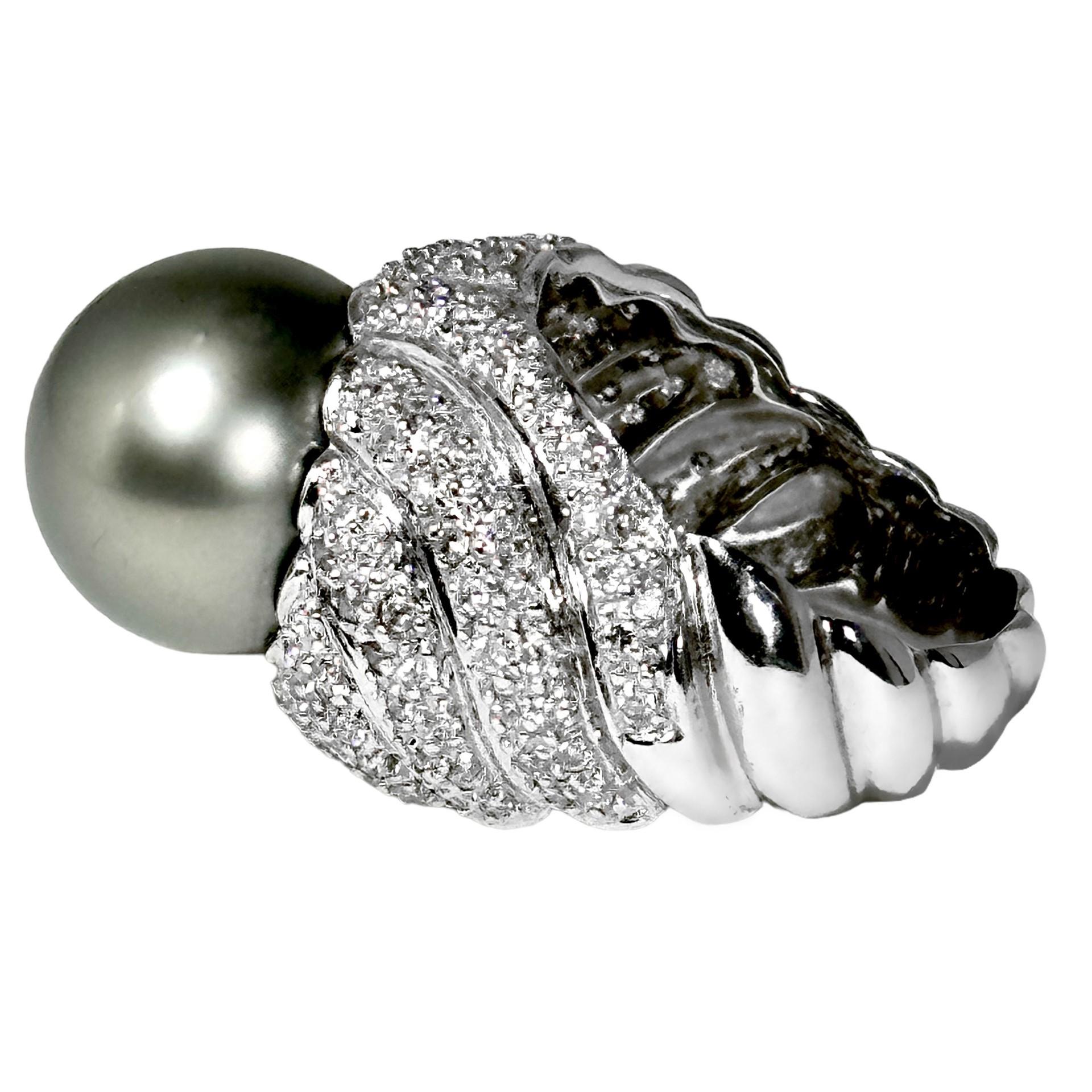 Late 20th Century 18k White Gold, Diamond & Gray Tahitian Pearl Cocktail Ring For Sale 1