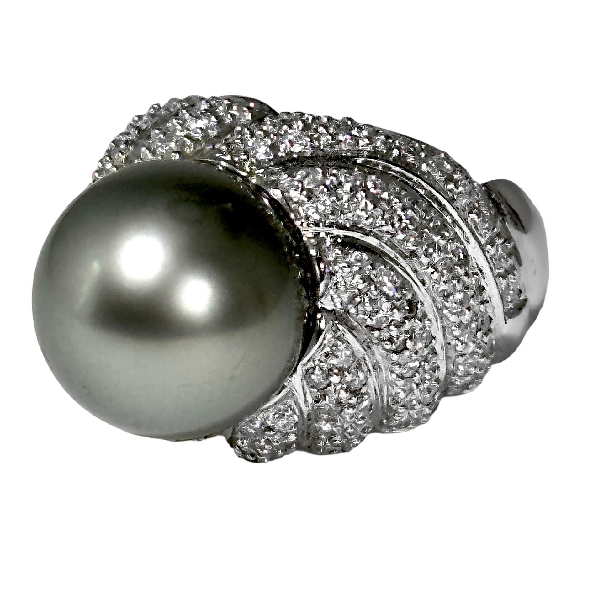 Late 20th Century 18k White Gold, Diamond & Gray Tahitian Pearl Cocktail Ring For Sale 2