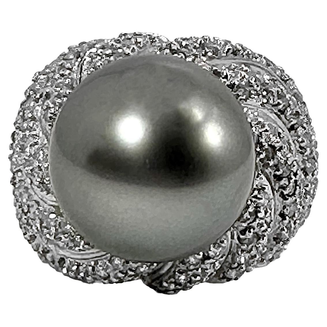 Late 20th Century 18k White Gold, Diamond & Gray Tahitian Pearl Cocktail Ring For Sale