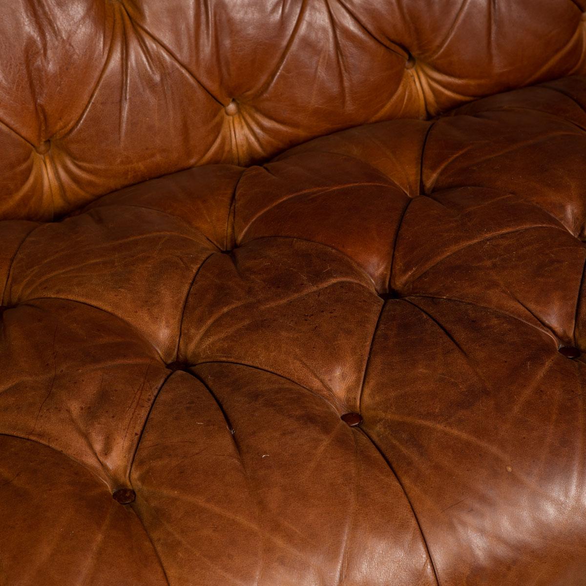 Late 20th Century 3-Seat Chesterfield Leather Sofa with Button Down Seat 6