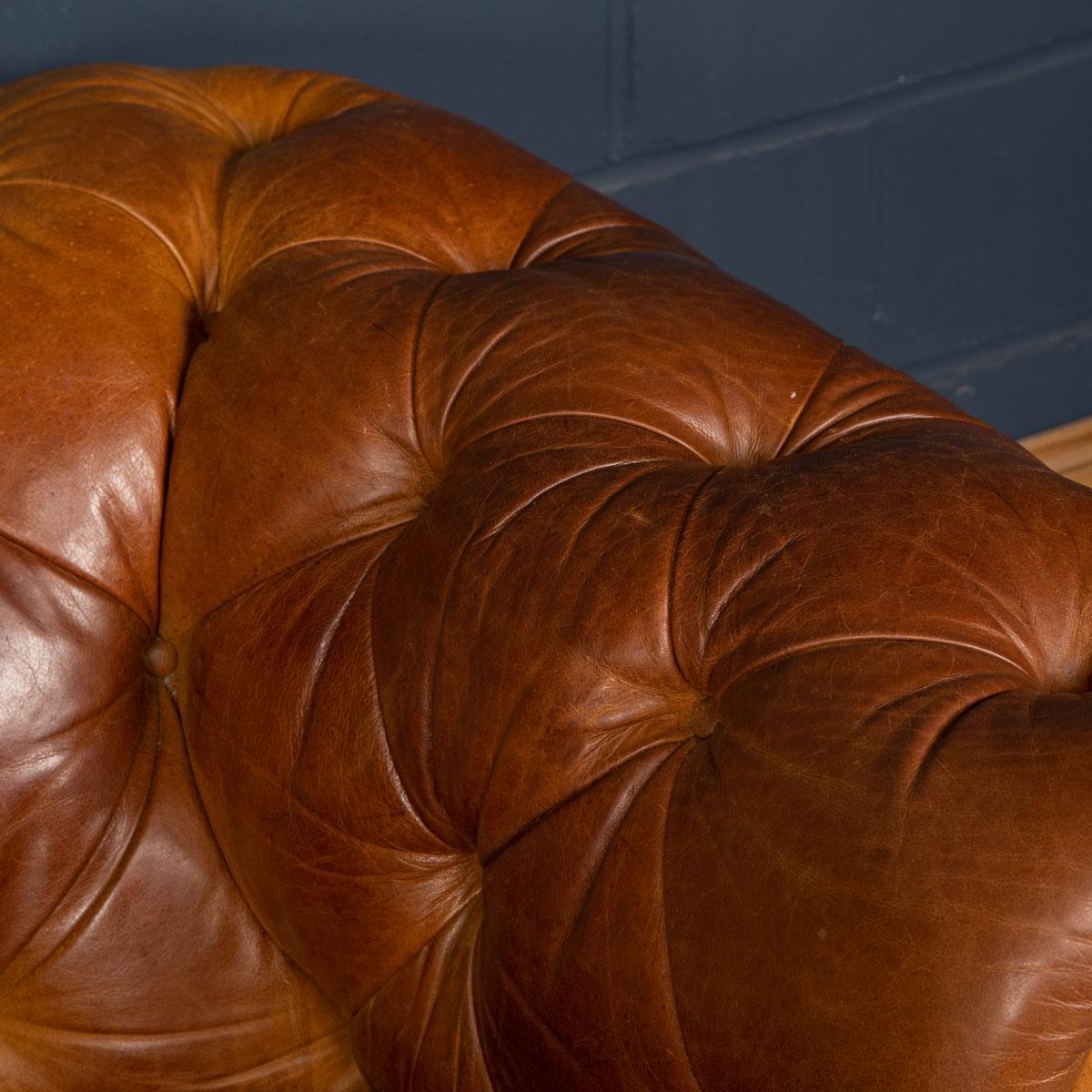 Late 20th Century 3-Seat Chesterfield Leather Sofa with Button Down Seat 10
