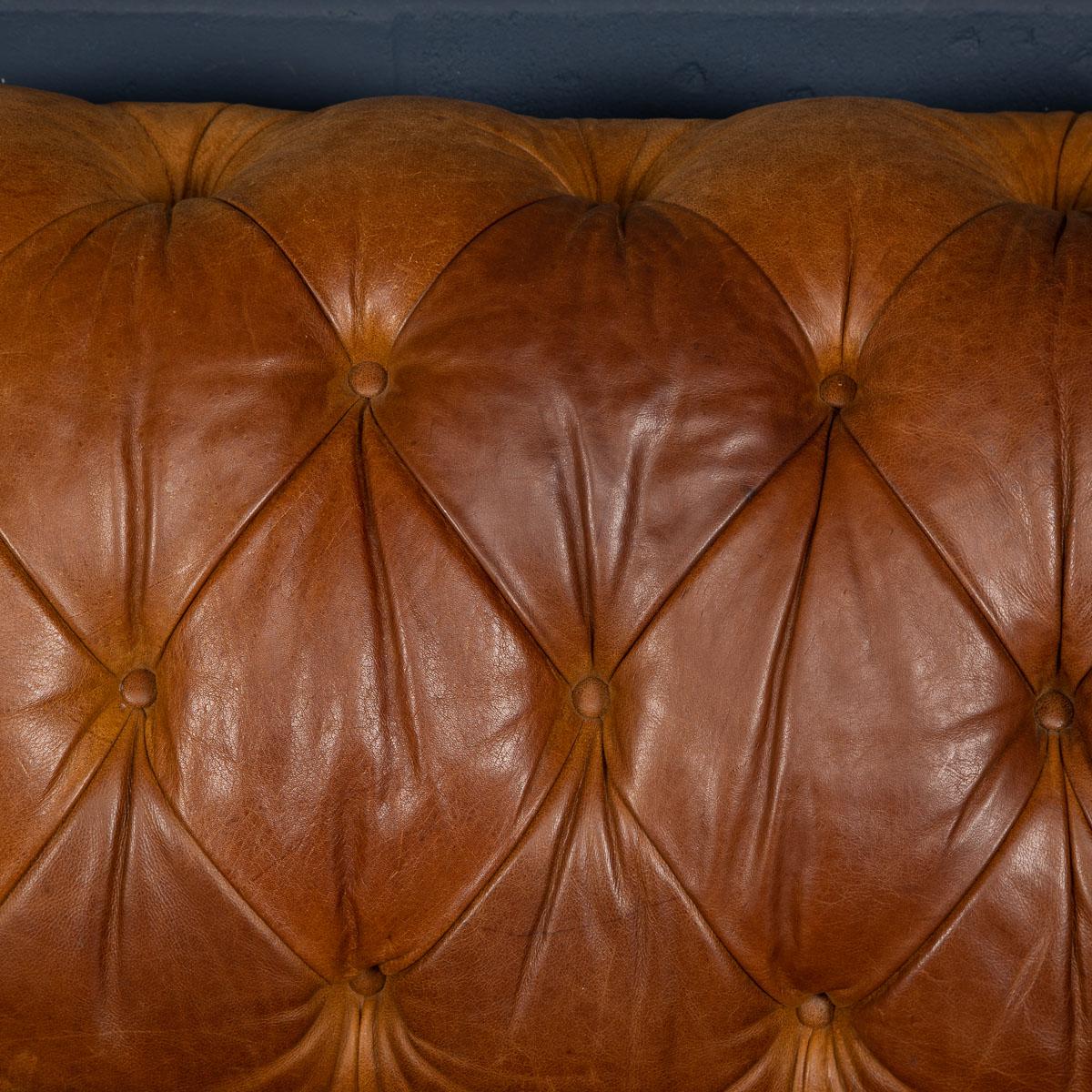 Late 20th Century 3-Seat Chesterfield Leather Sofa with Button Down Seat 13