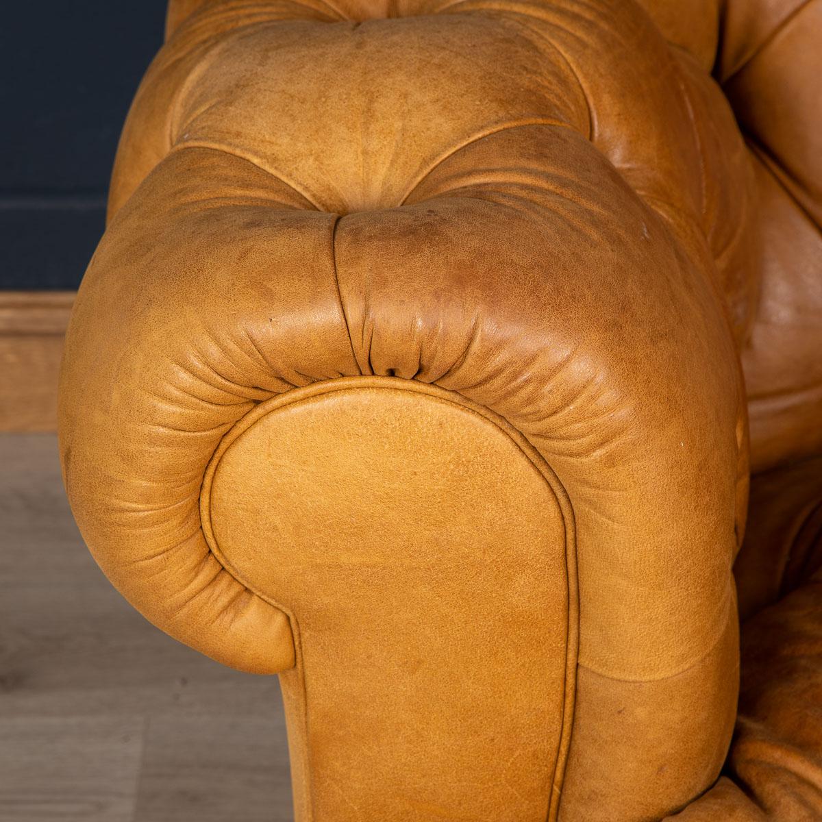 Late 20th Century 3-Seat Chesterfield Leather Sofa with Button Down Seat 2