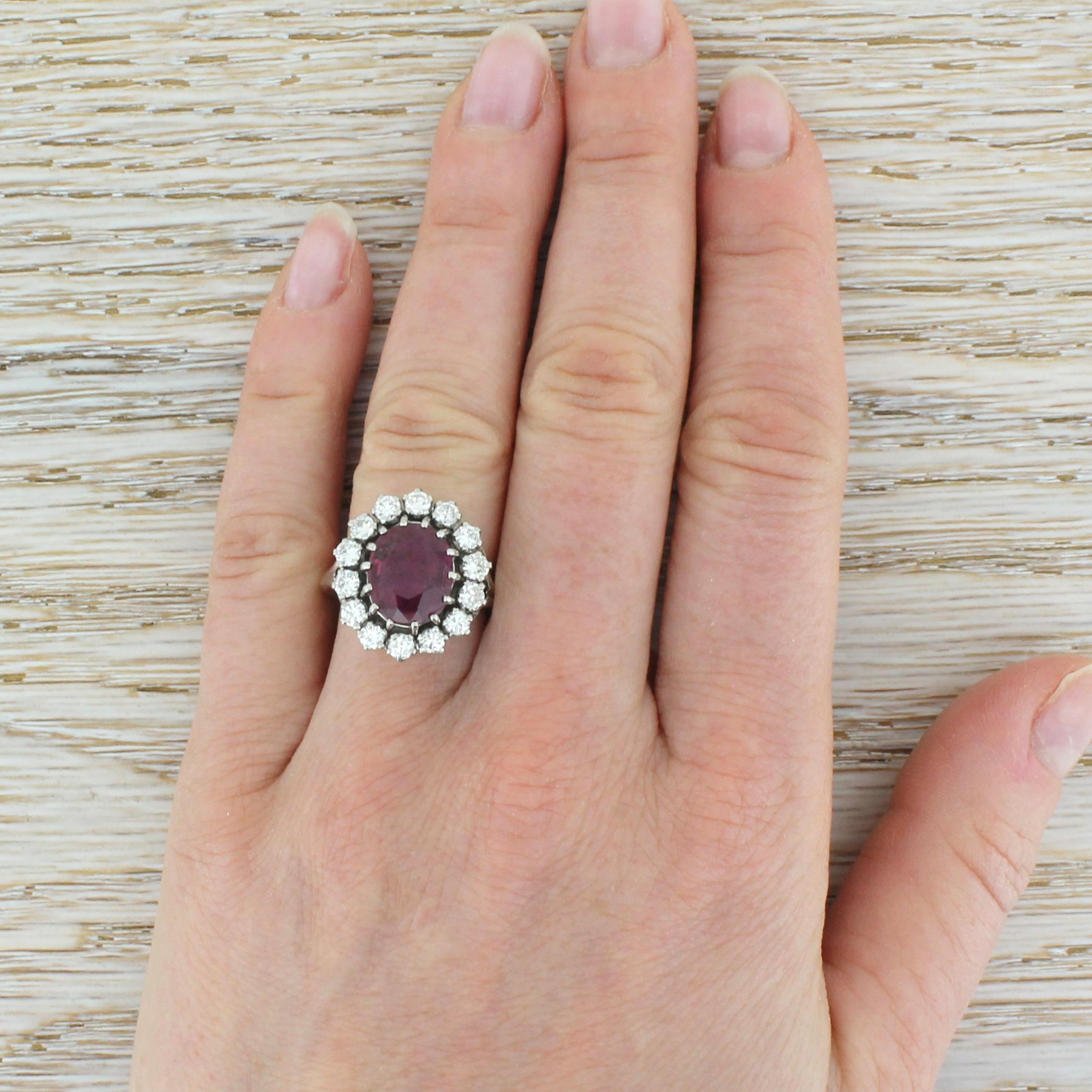 Late 20th Century 3.25 Carat Natural Ruby and Platinum Diamond Ring For Sale 1