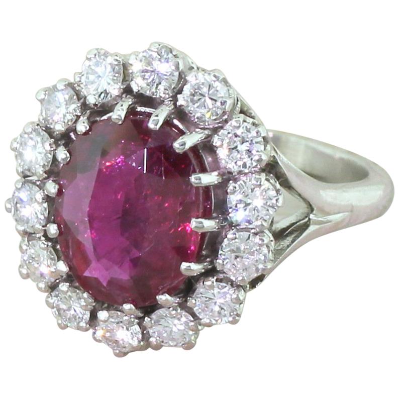 Late 20th Century 3.25 Carat Natural Ruby and Platinum Diamond Ring For Sale